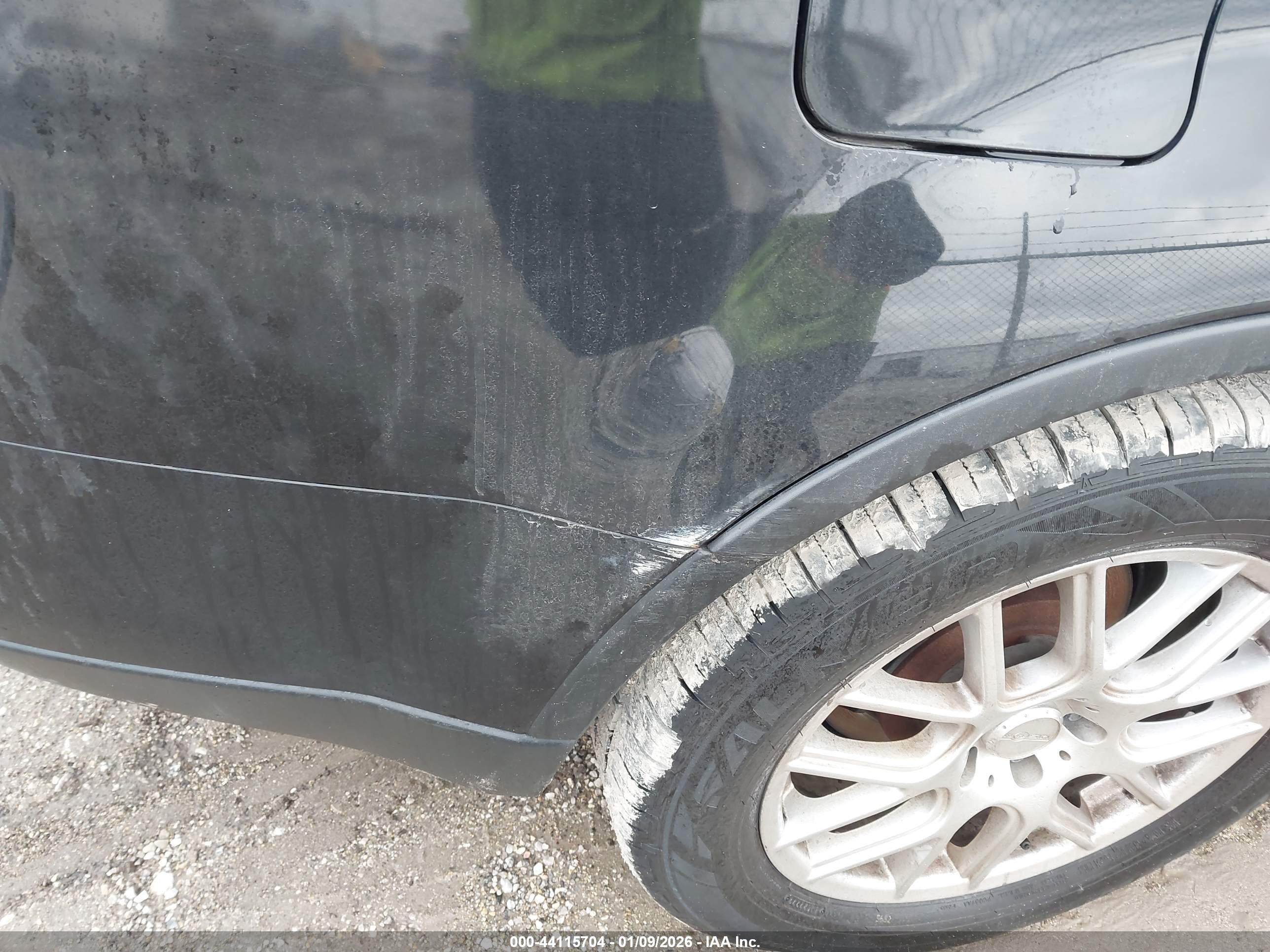 SUBARU B9 image 6