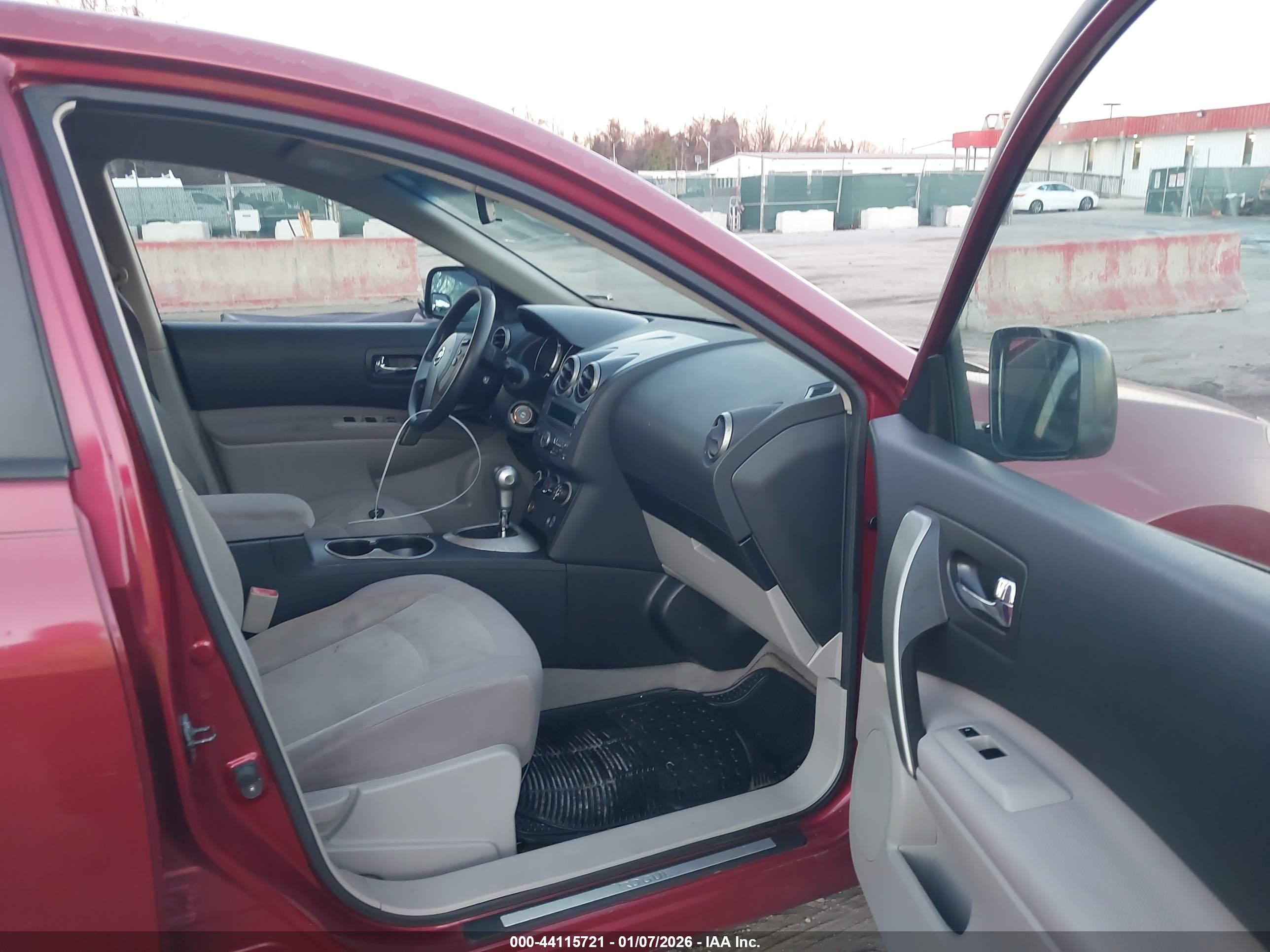 NISSAN ROGUE image 5