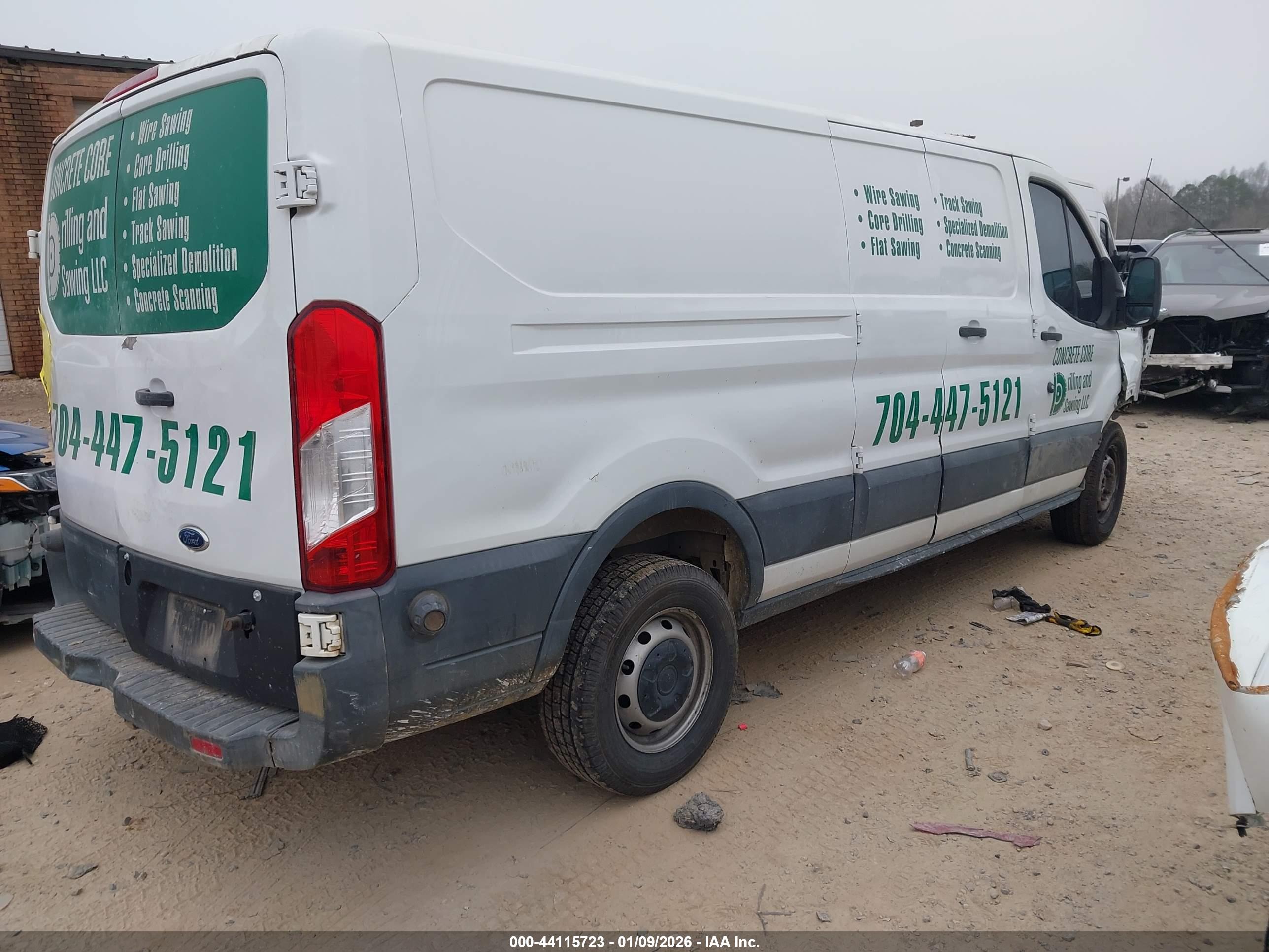 FORD TRANSIT image 4