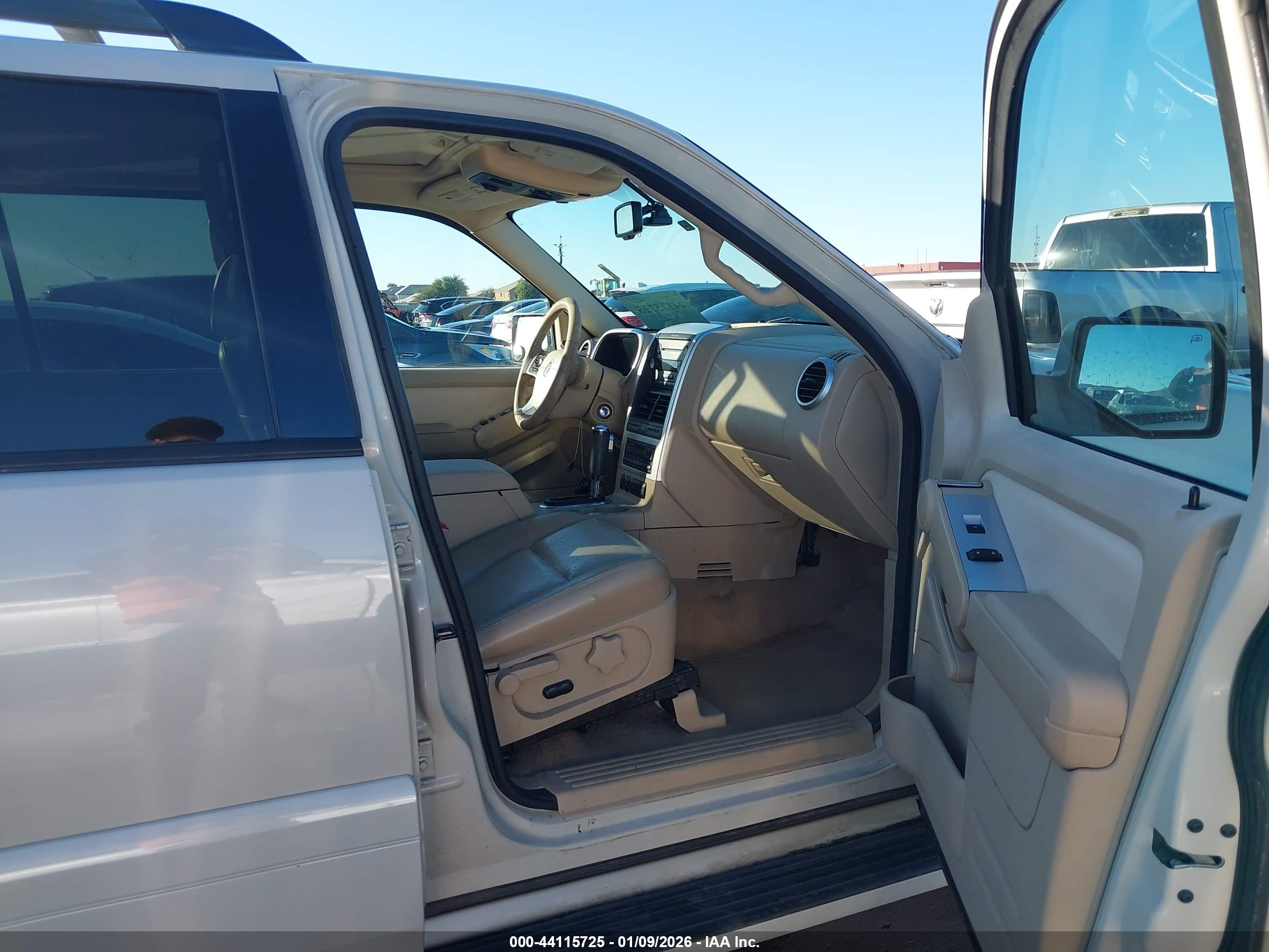 MERCURY MOUNTAINEER image 5