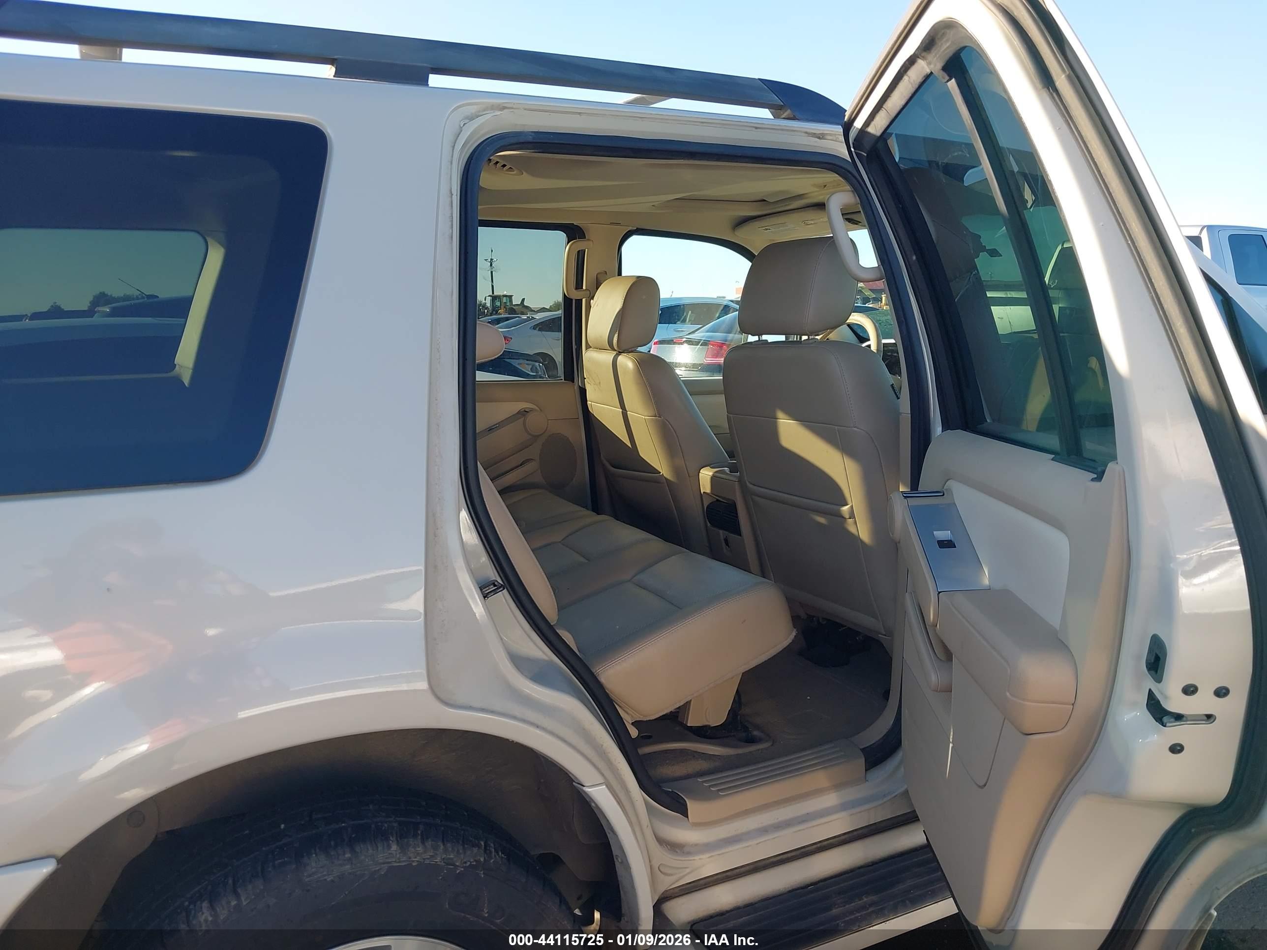 MERCURY MOUNTAINEER image 8