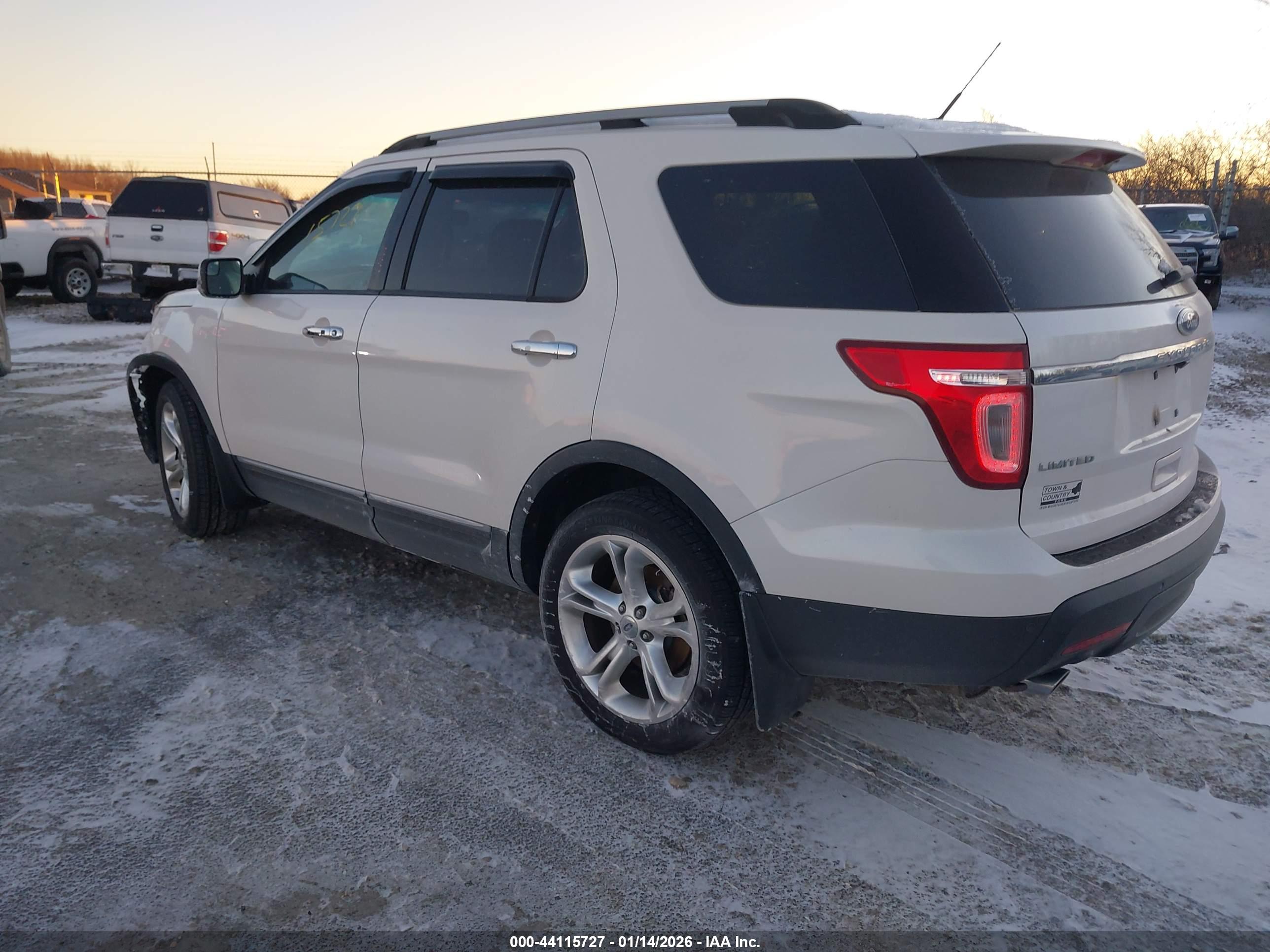 FORD EXPLORER image 3
