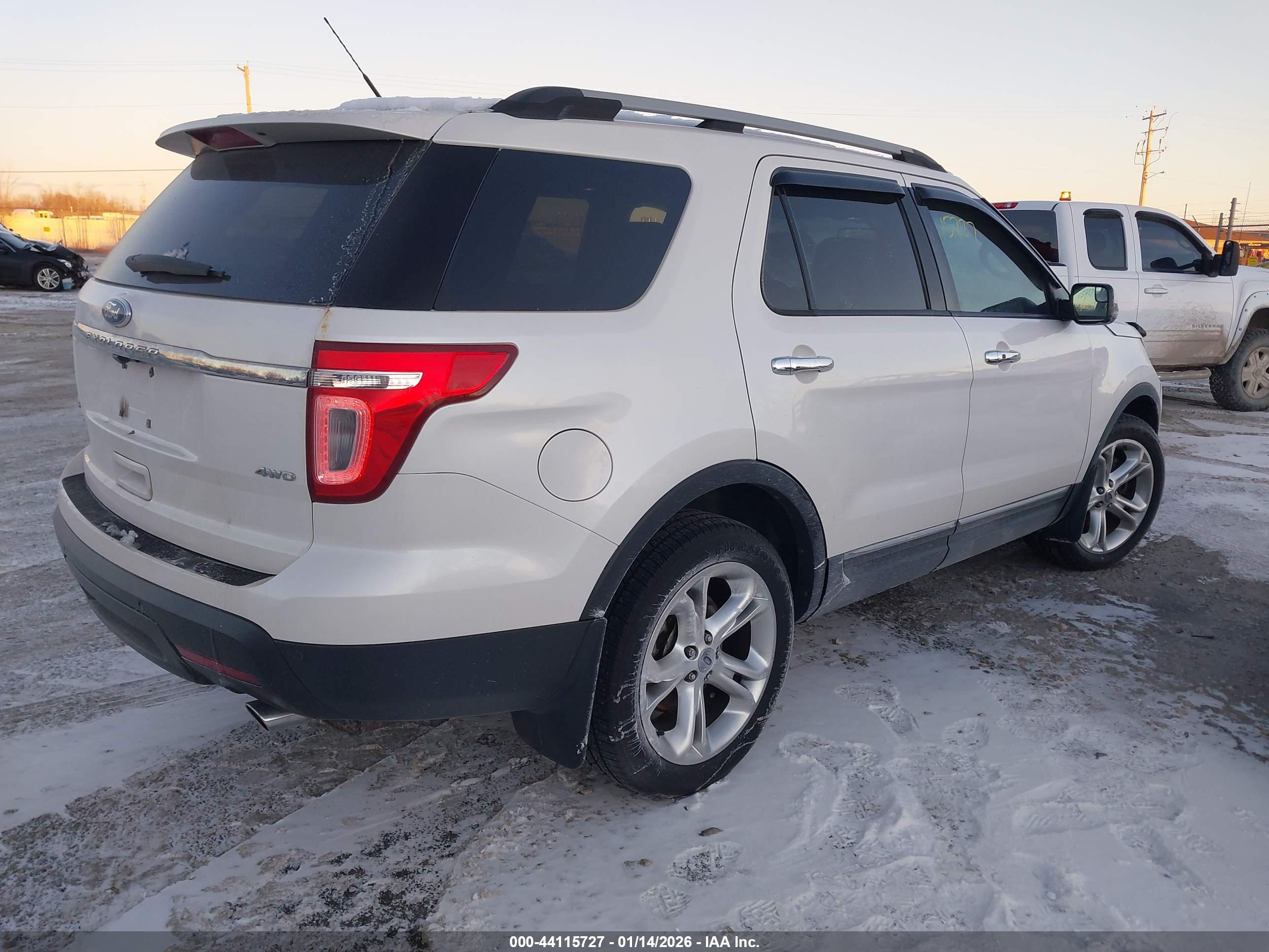 FORD EXPLORER image 4