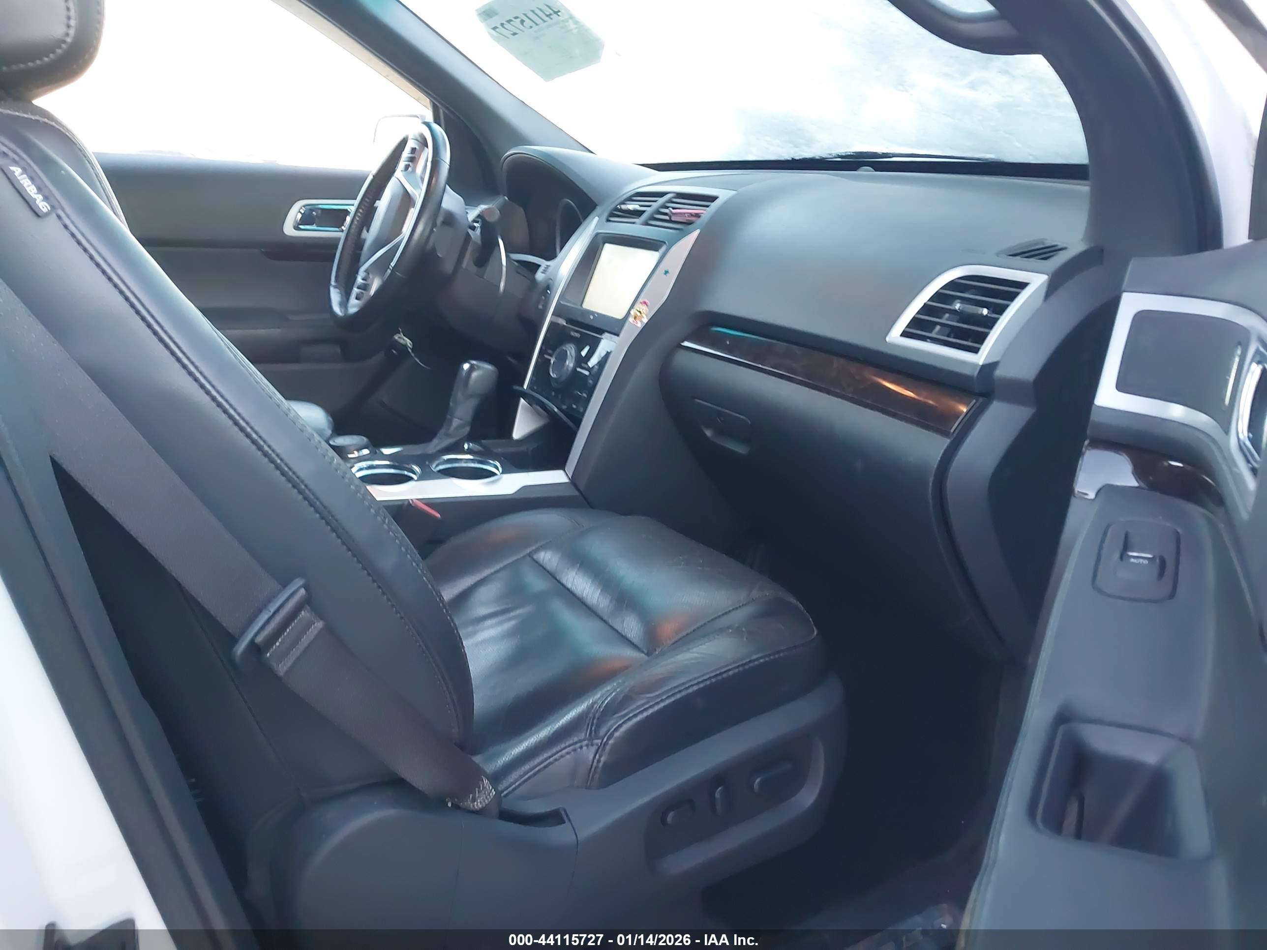 FORD EXPLORER image 5