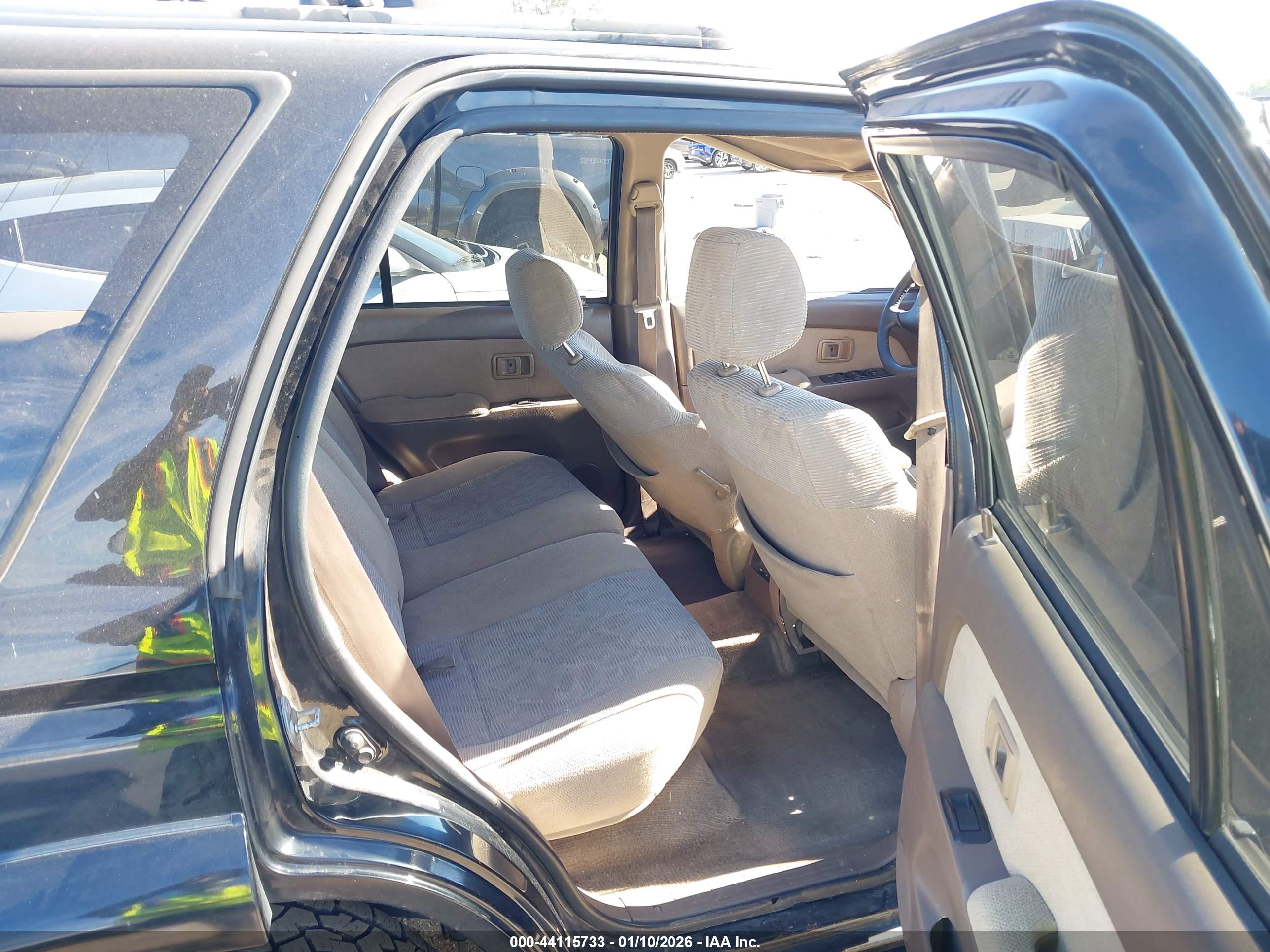 TOYOTA 4RUNNER image 8