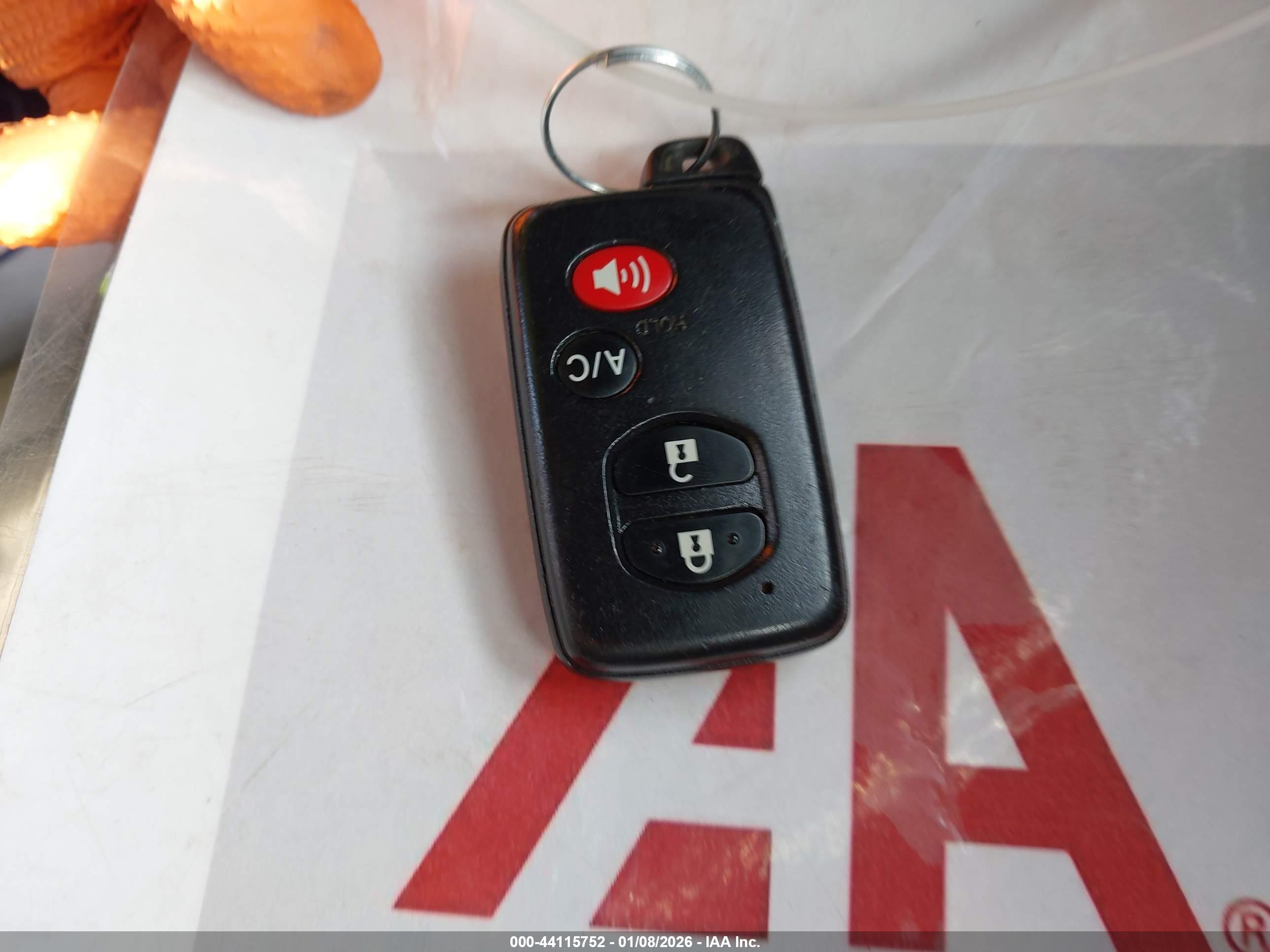 TOYOTA PRIUS image 11