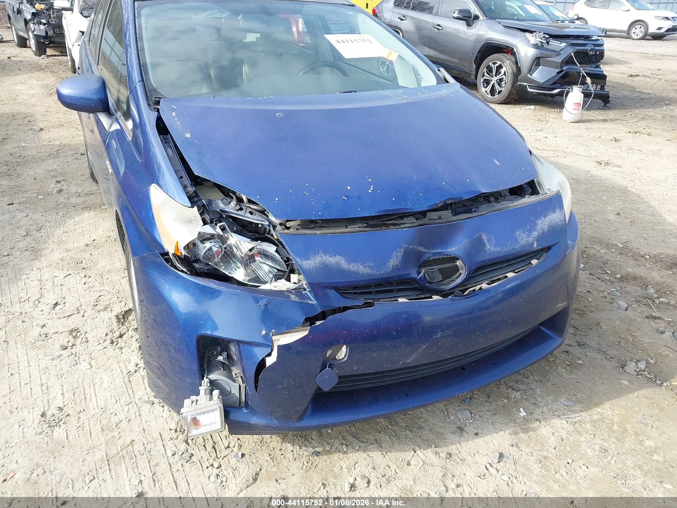 TOYOTA PRIUS image 6