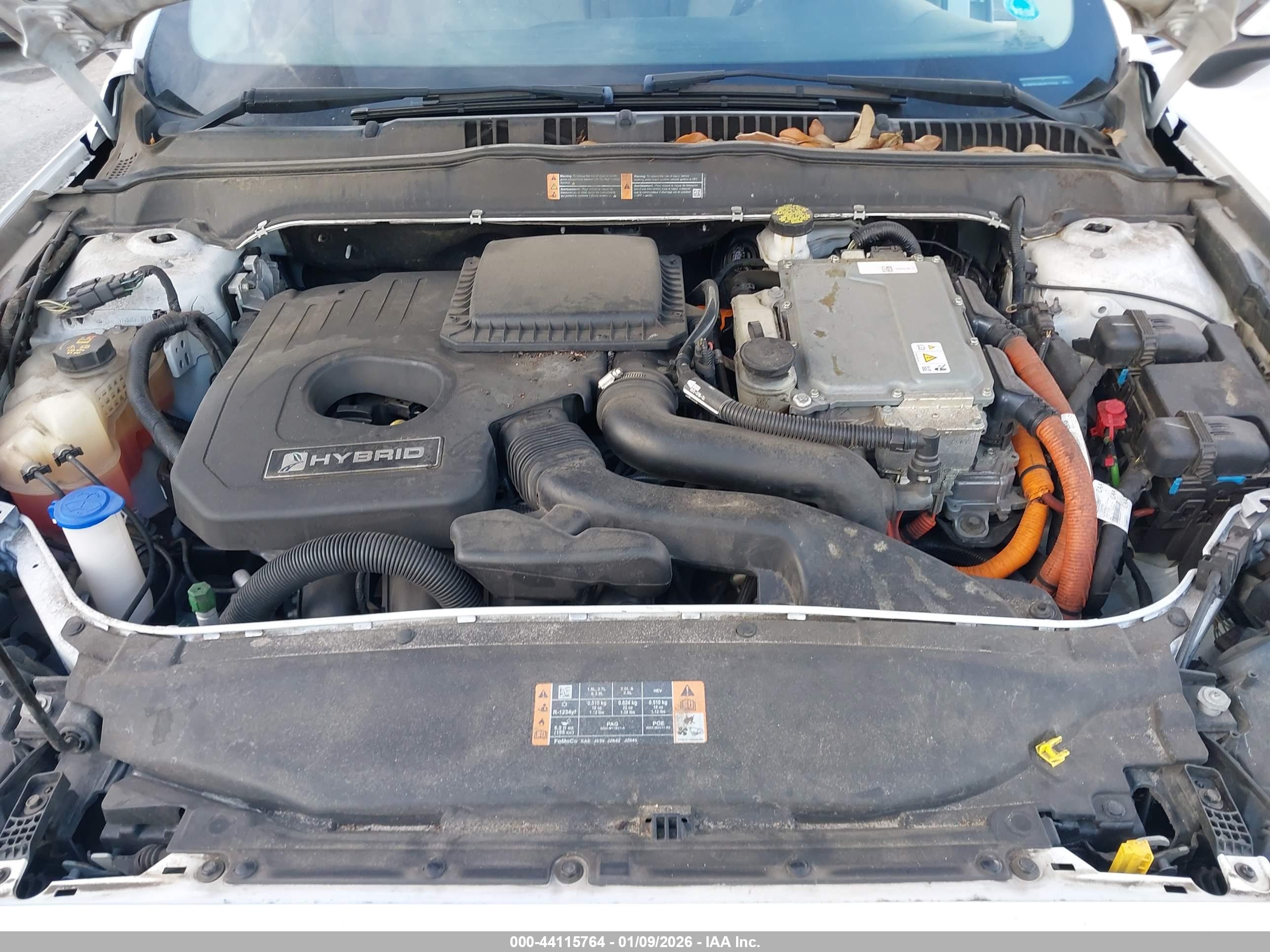 FORD FUSION image 10