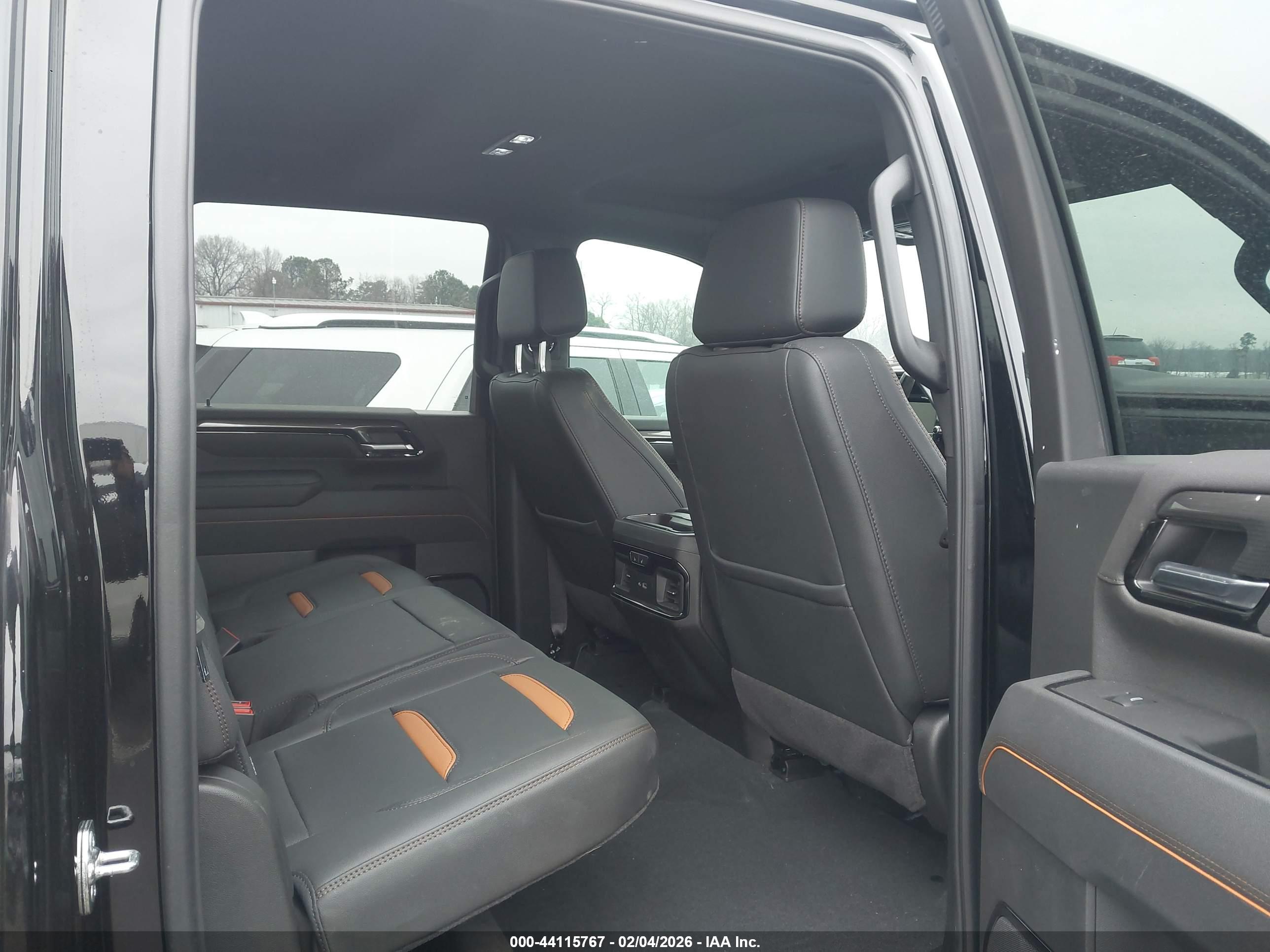GMC SIERRA image 7