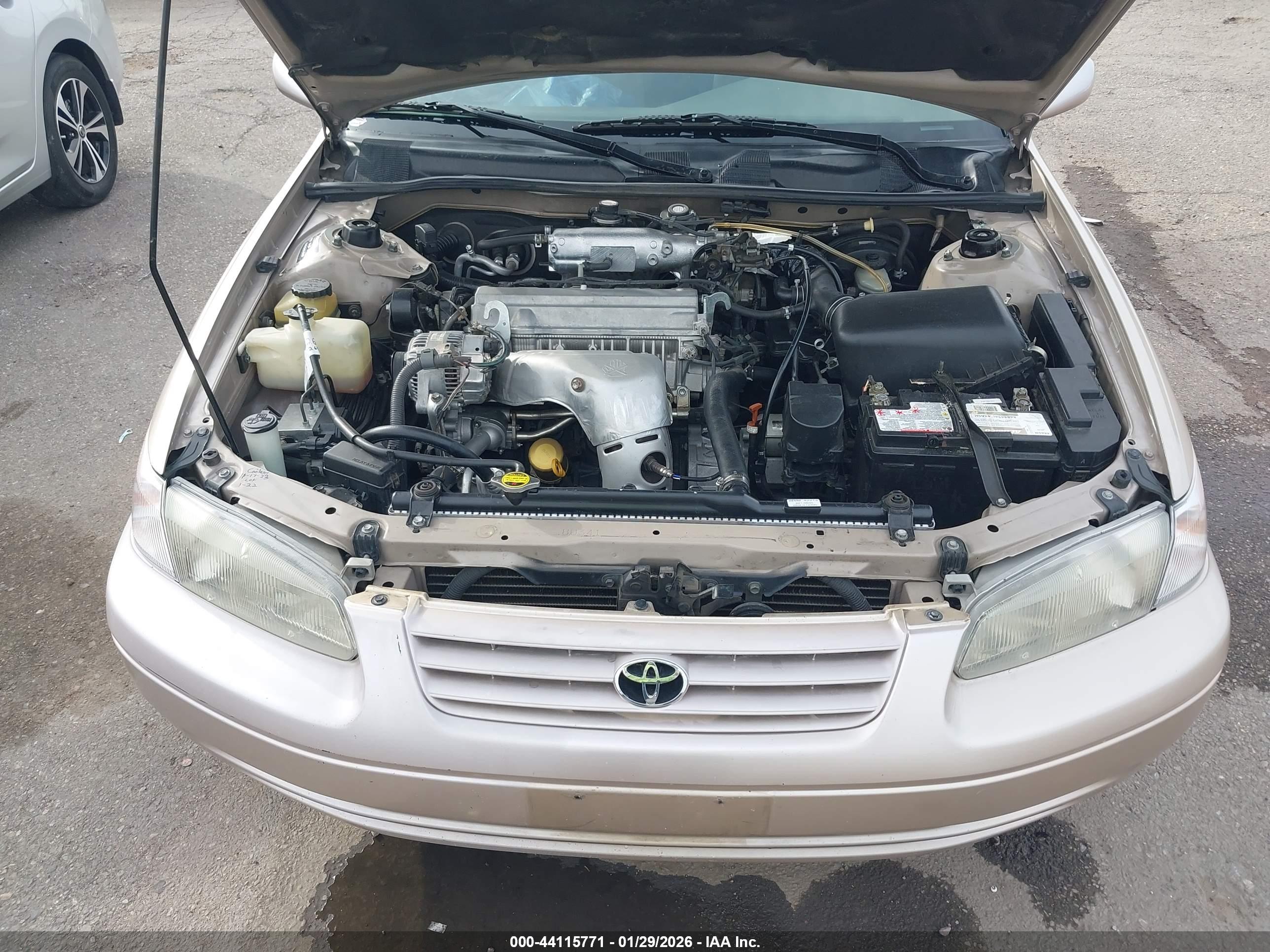 TOYOTA CAMRY image 10