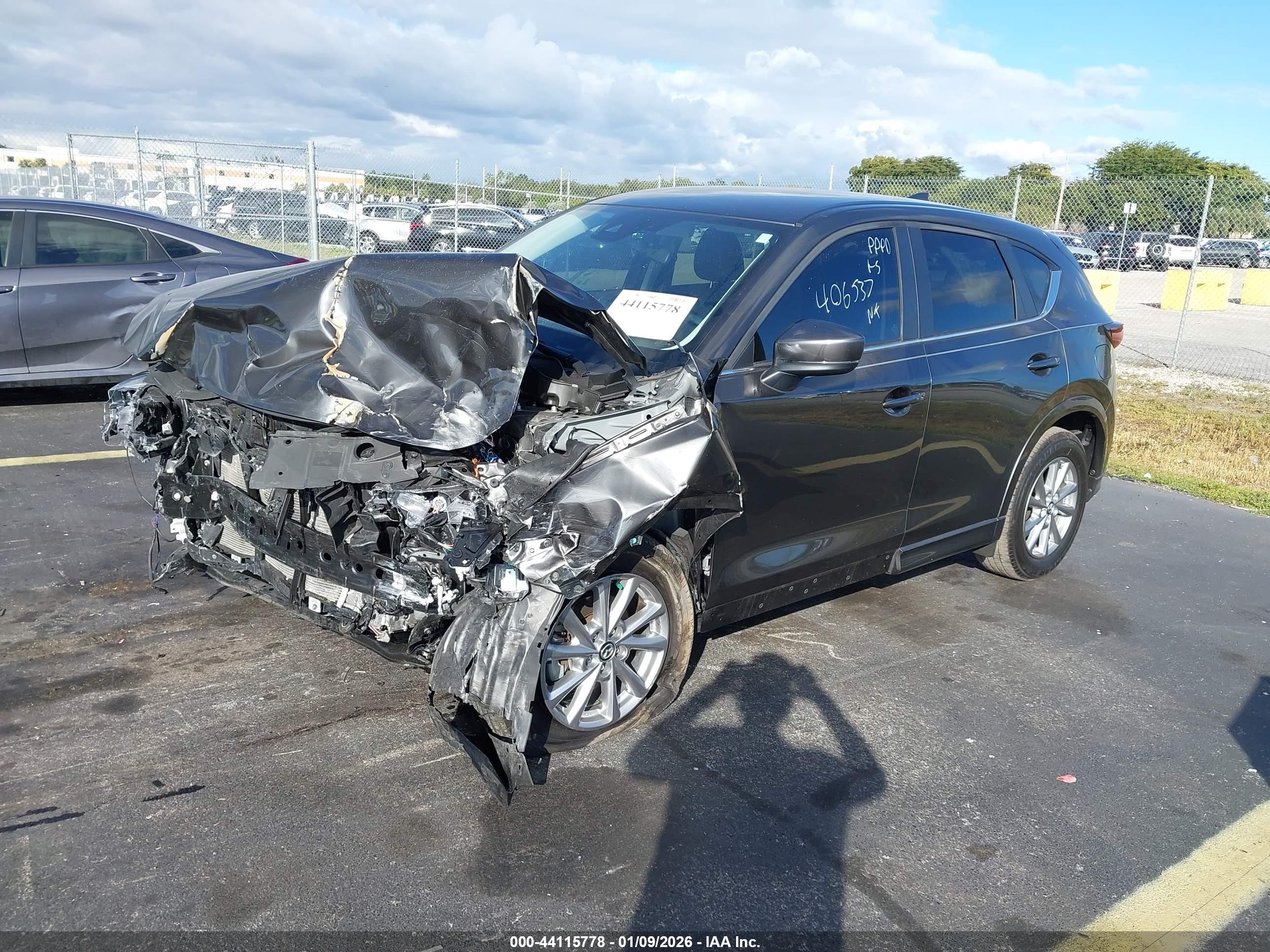 MAZDA CX-5 image 2