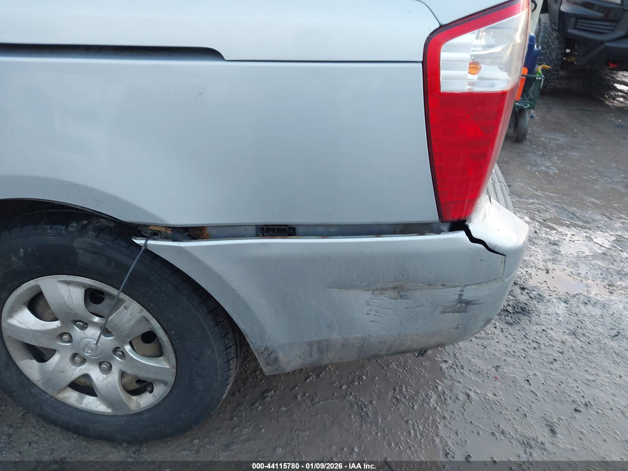 KIA SEDONA image 6