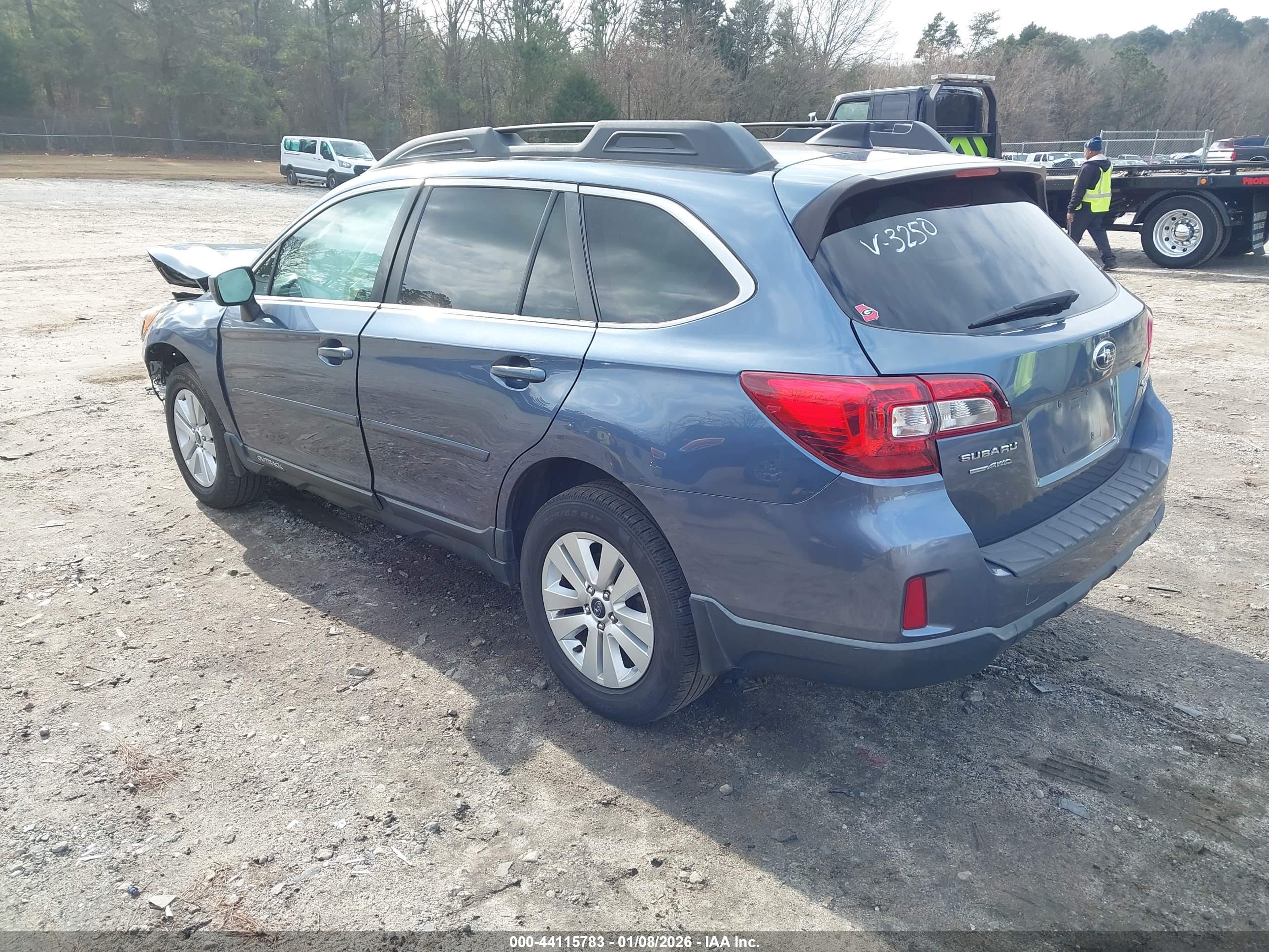 SUBARU OUTBACK image 3