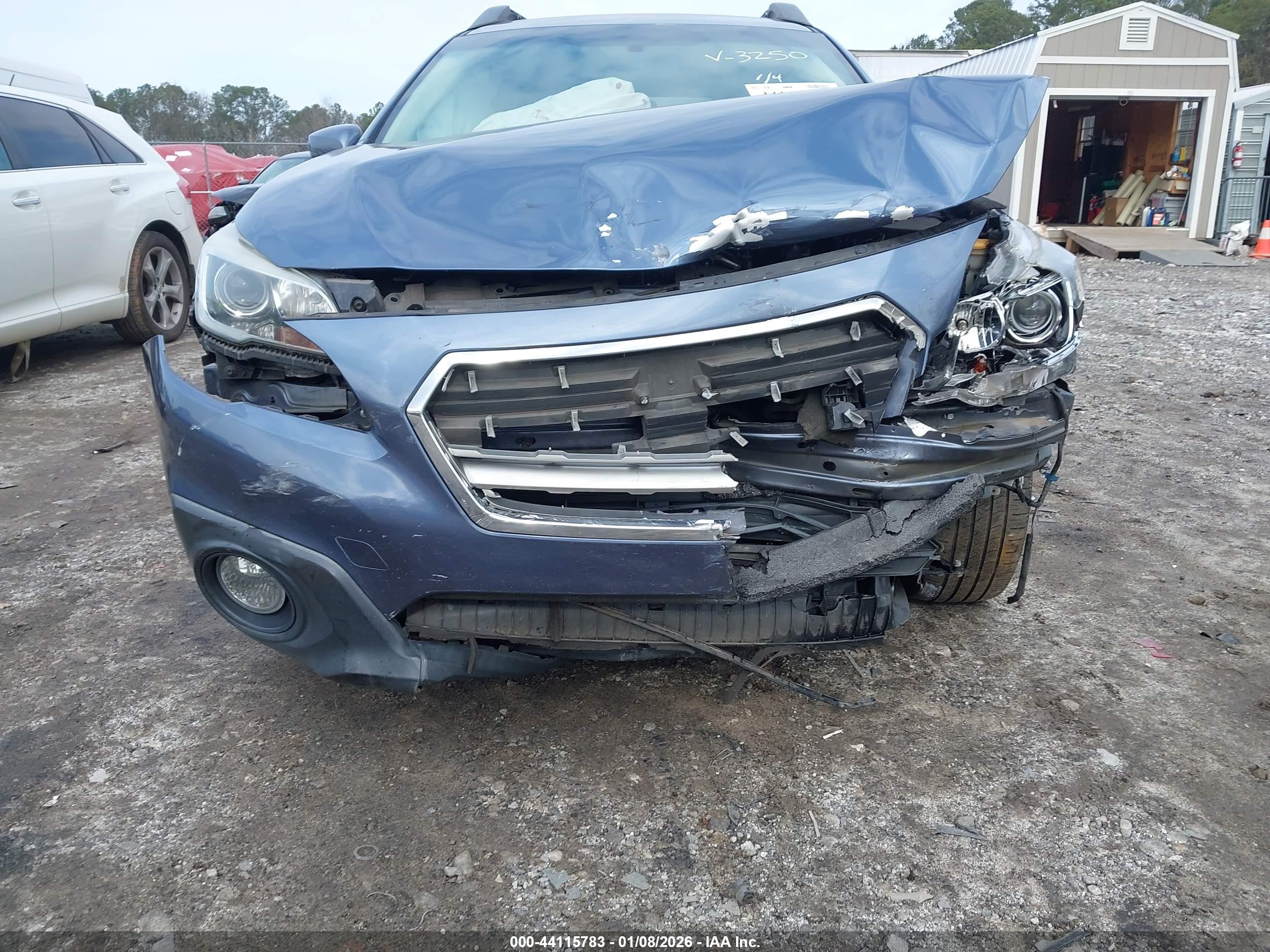 SUBARU OUTBACK image 6