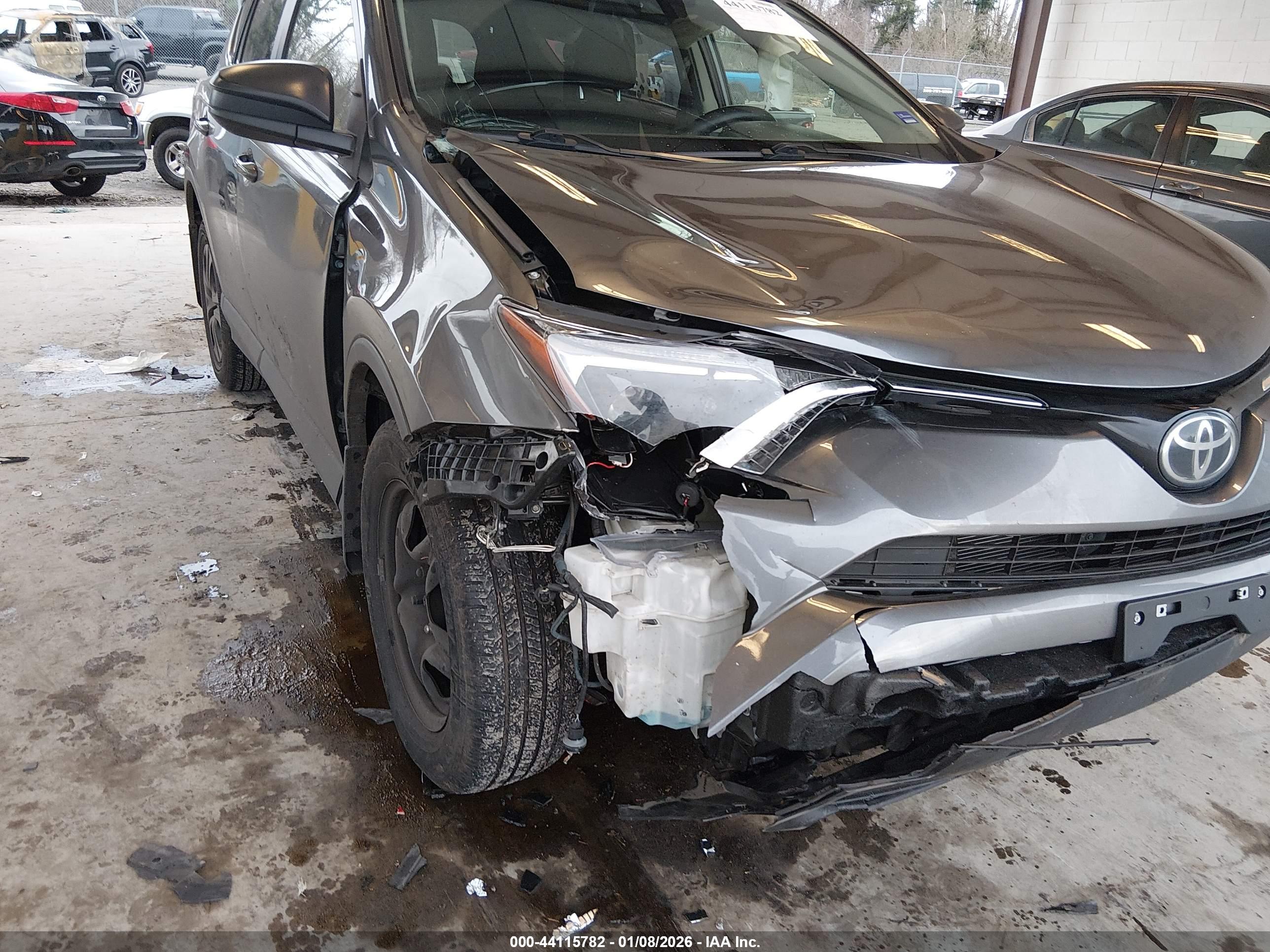 TOYOTA RAV4 image 6
