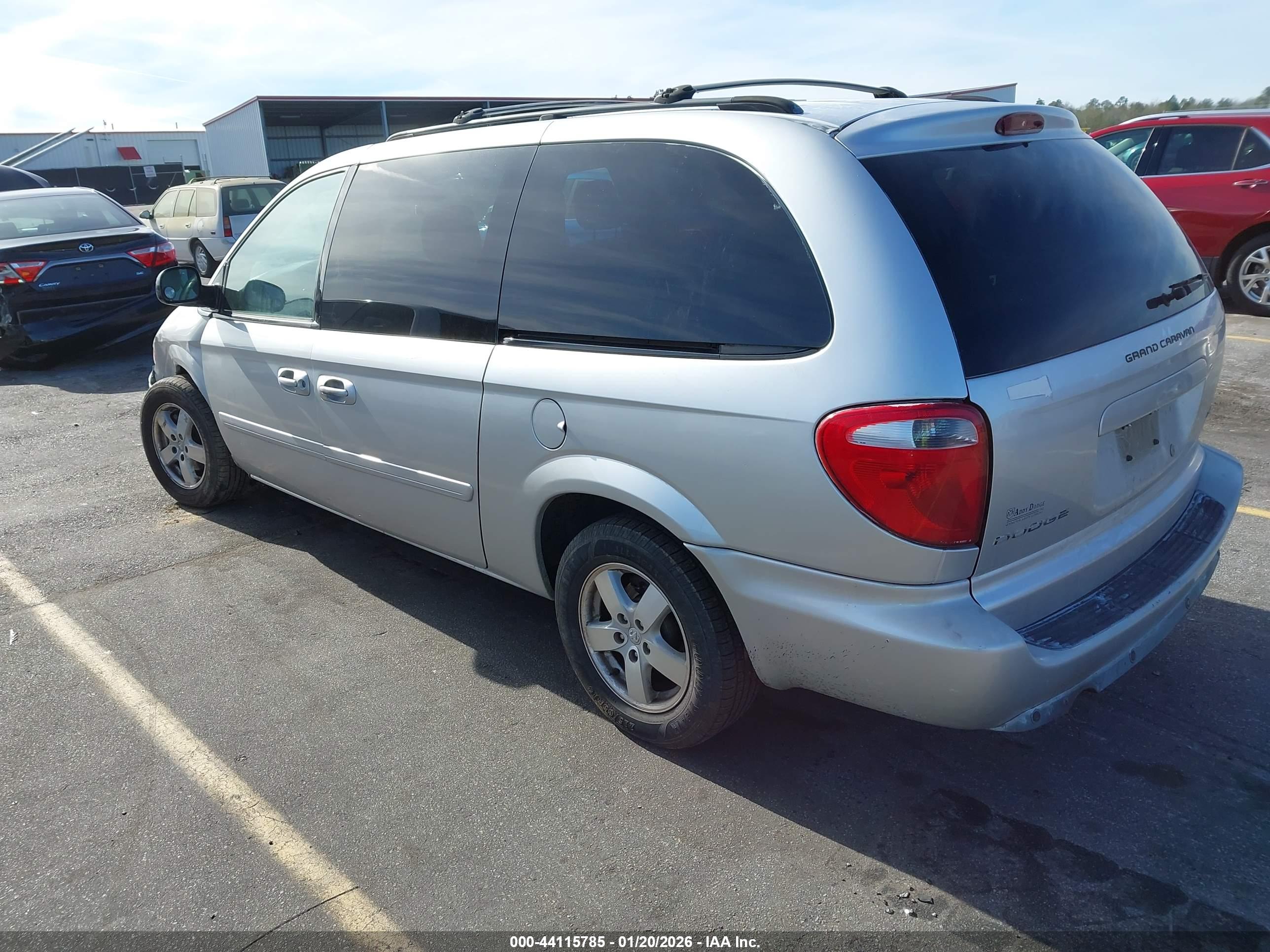 DODGE GRAND image 3