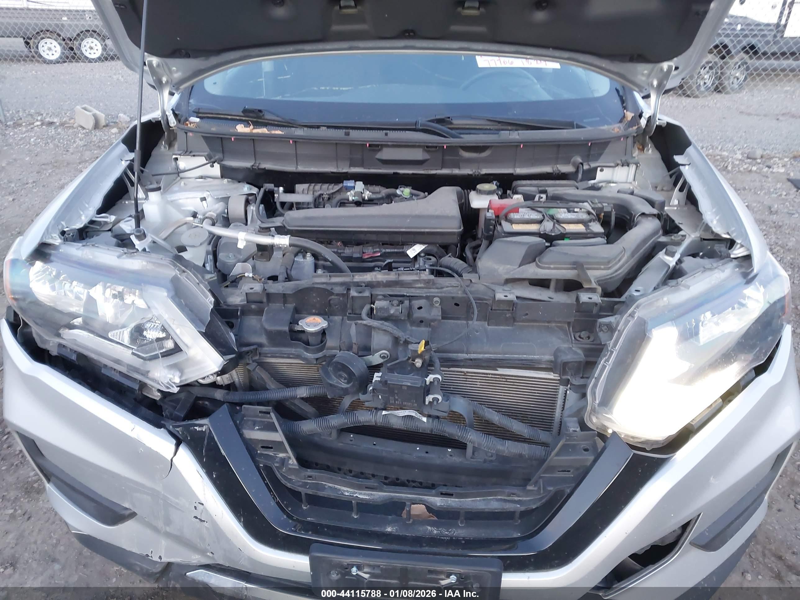 NISSAN ROGUE image 10