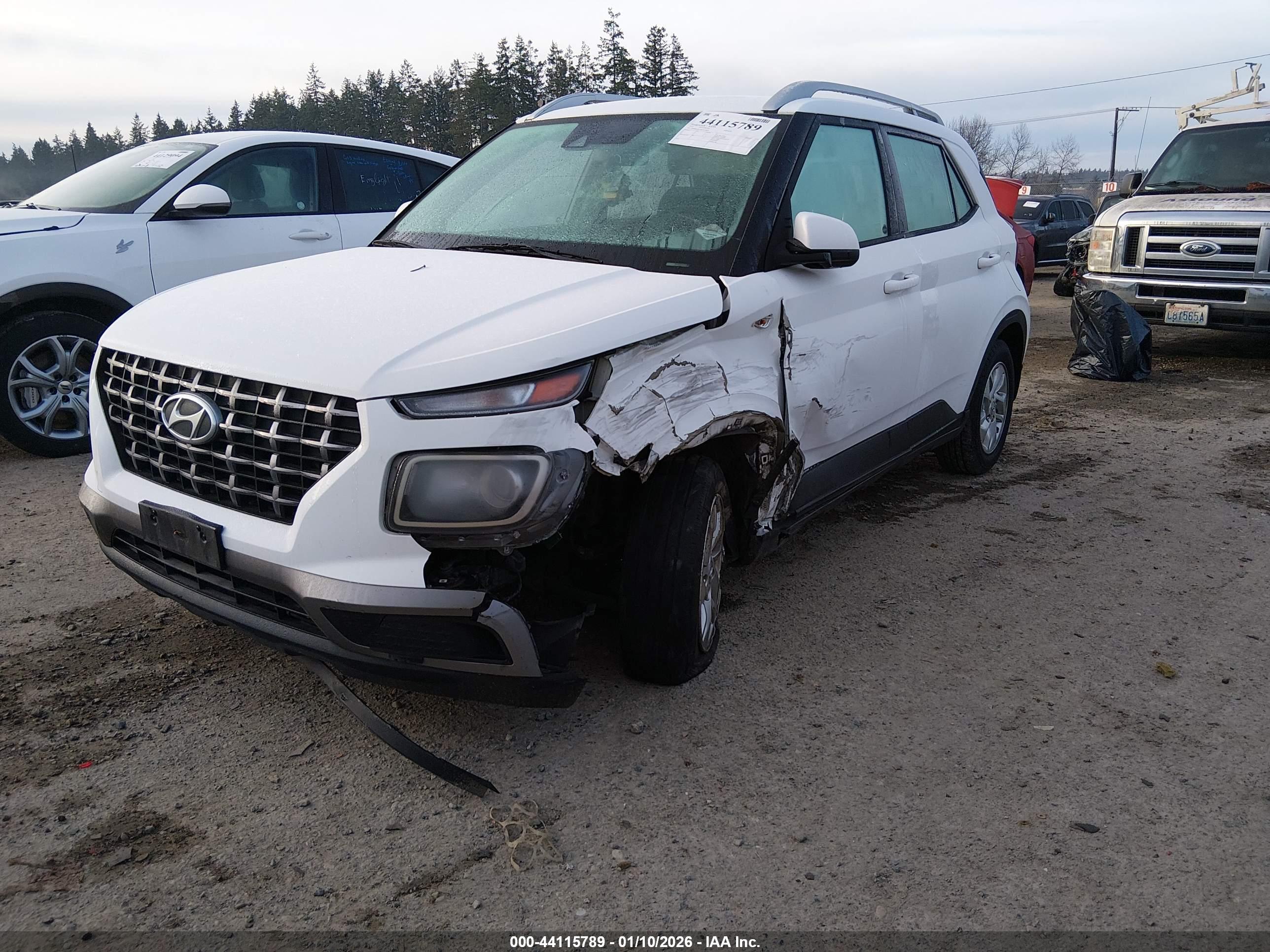 HYUNDAI VENUE image 2