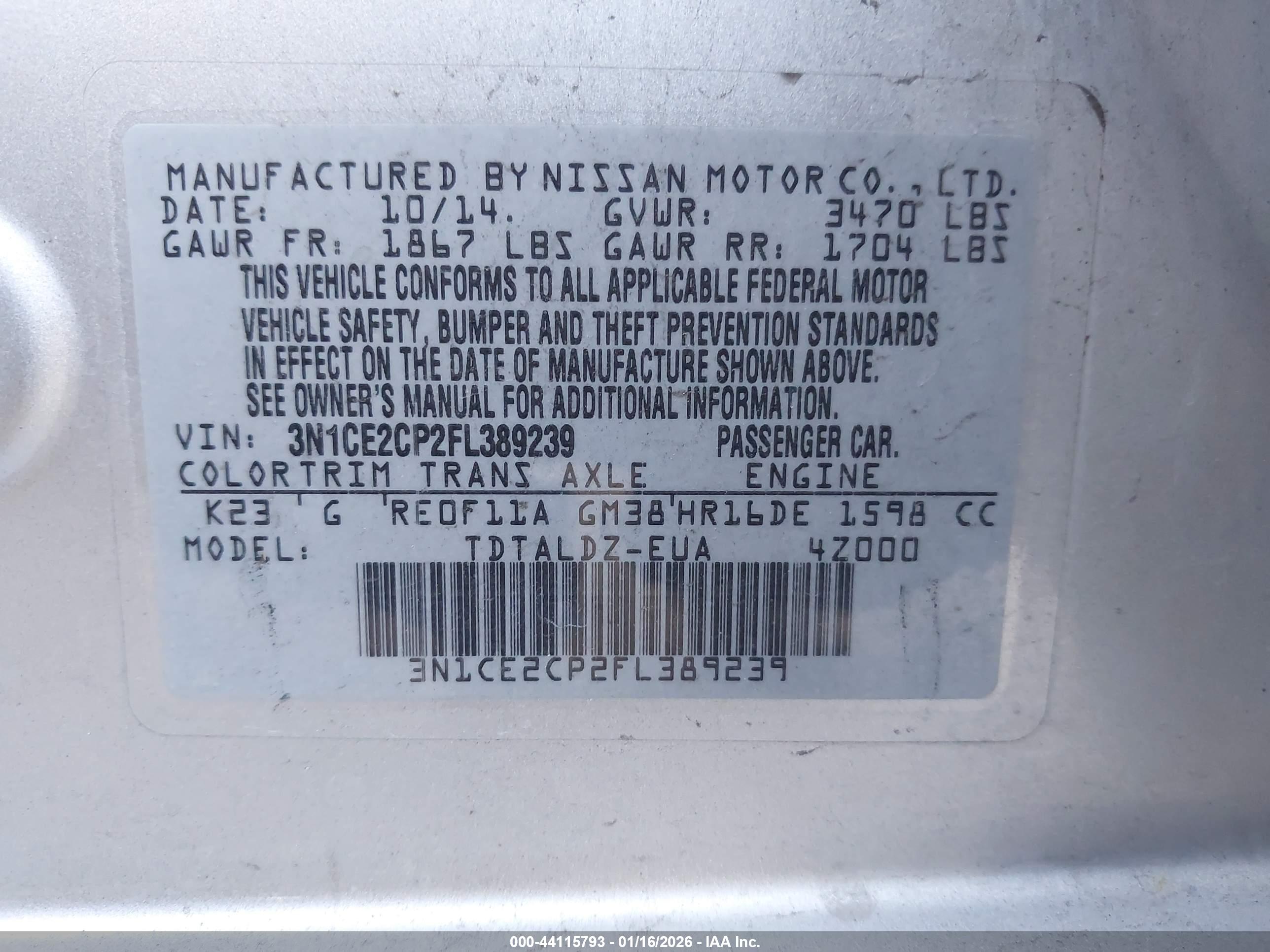 NISSAN VERSA image 9