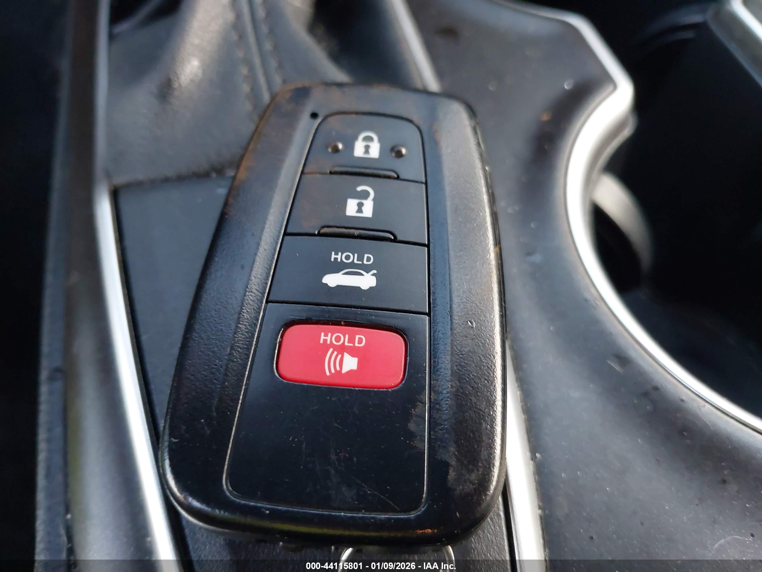 TOYOTA CAMRY image 11