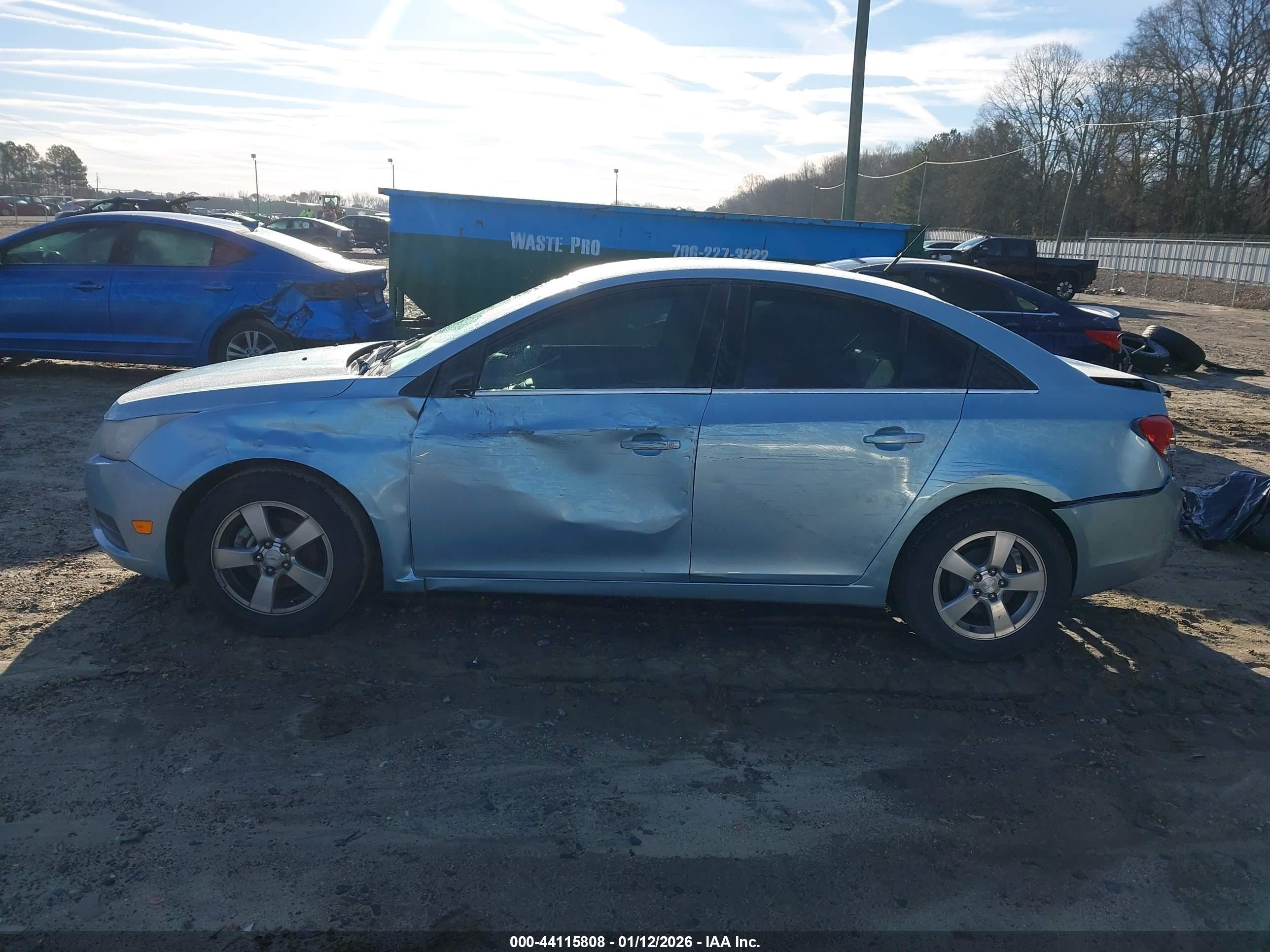 CHEVROLET CRUZE image 6