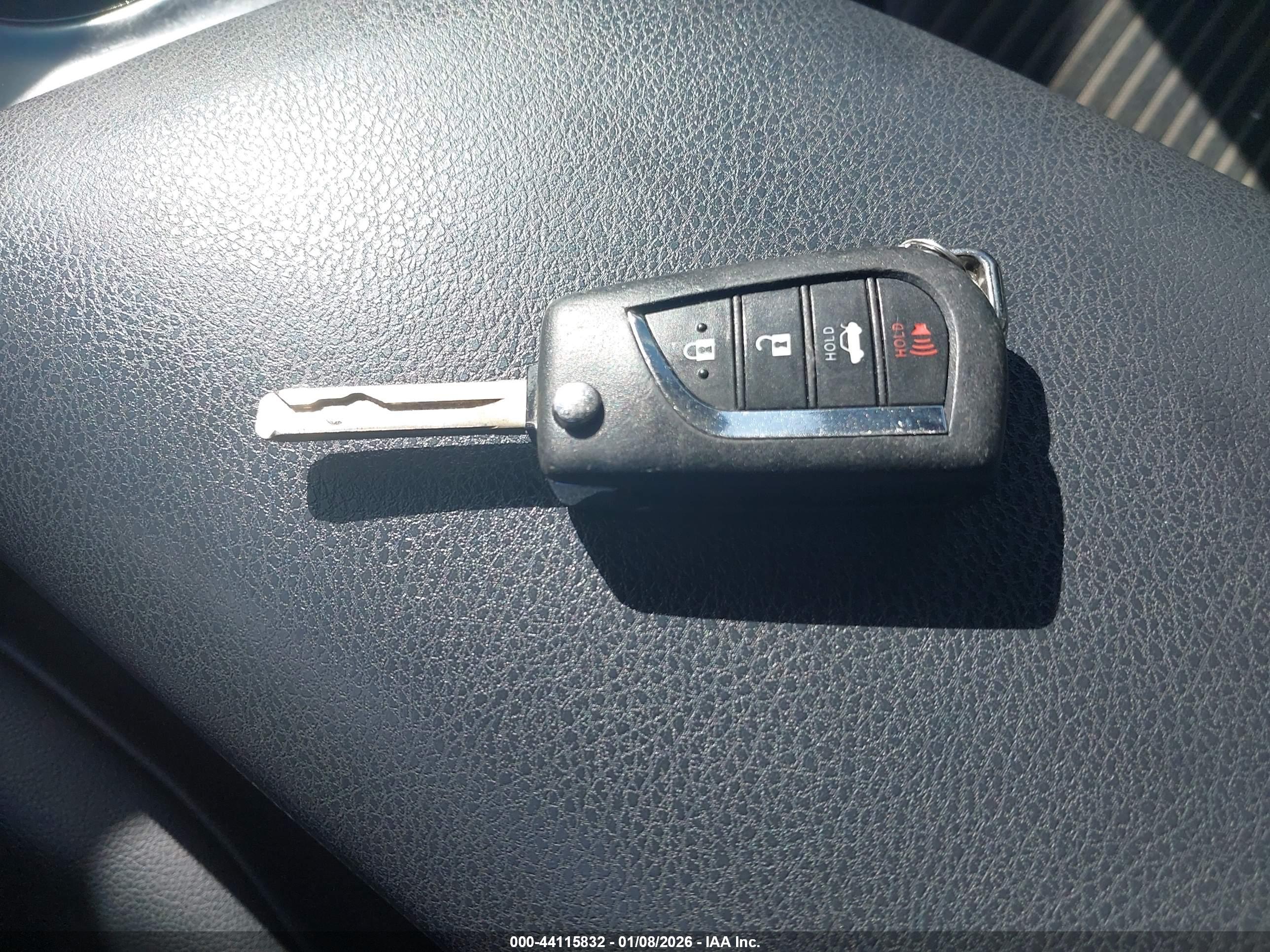 TOYOTA CAMRY image 11
