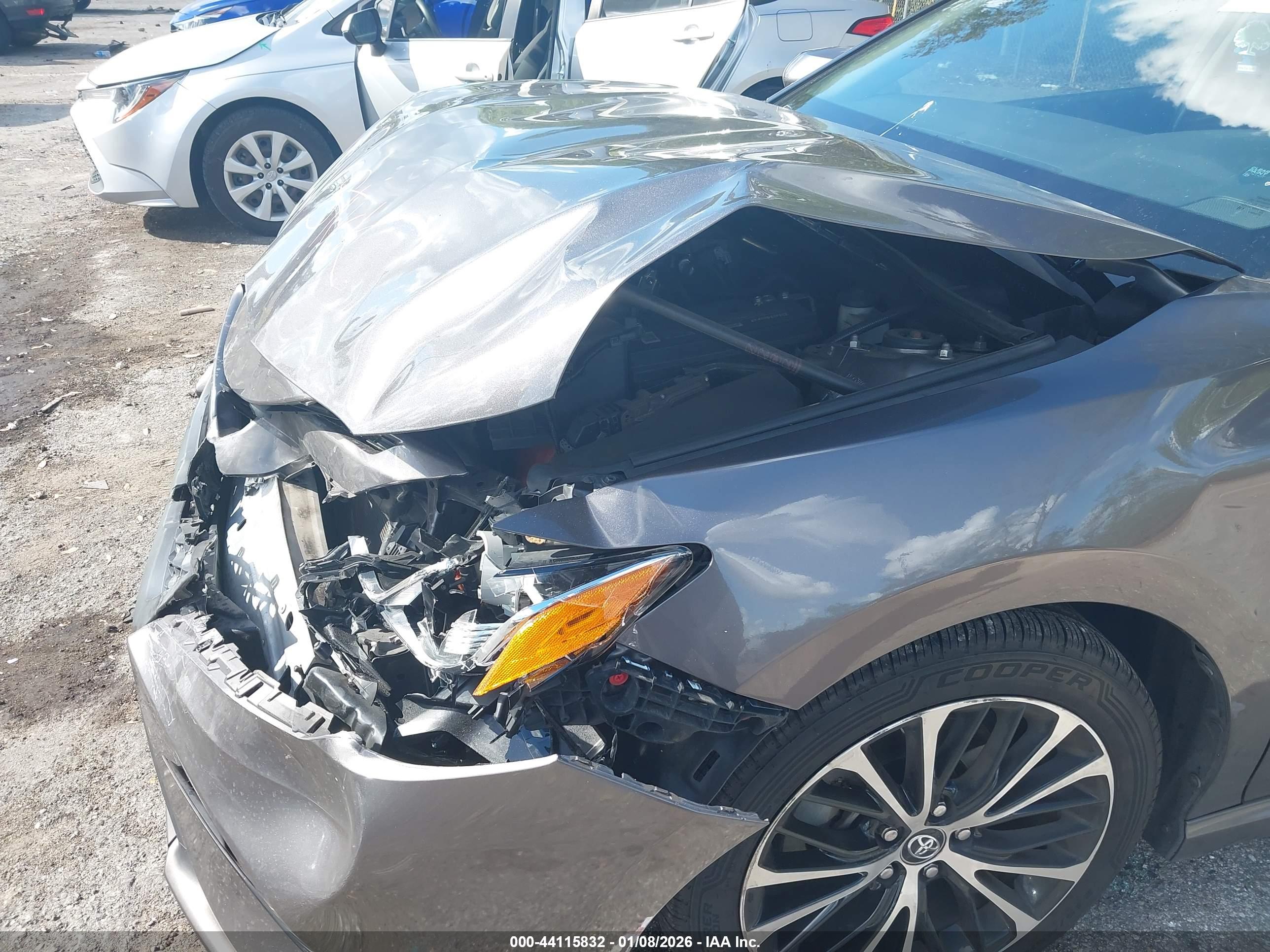 TOYOTA CAMRY image 6