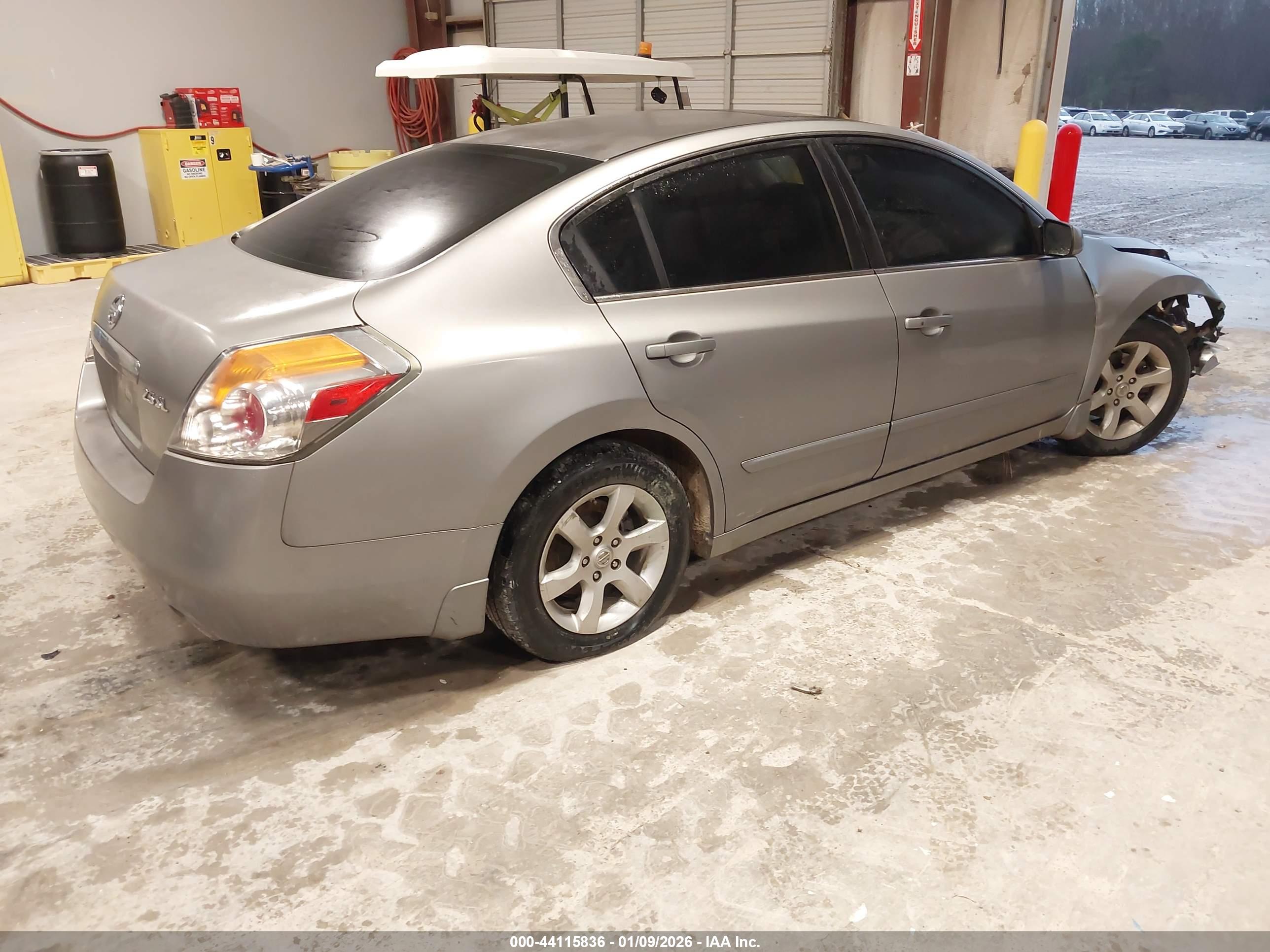 NISSAN ALTIMA image 4