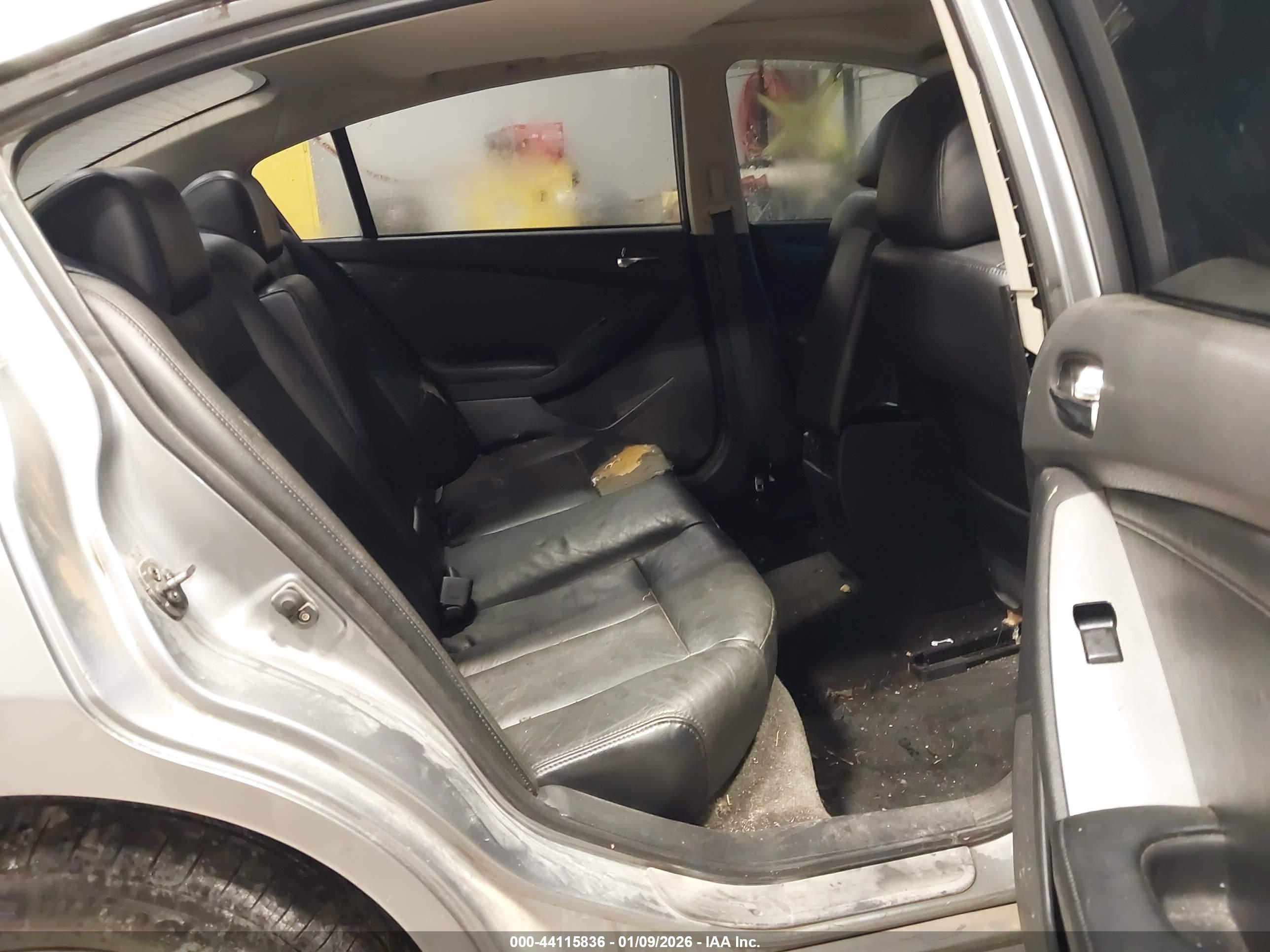 NISSAN ALTIMA image 8
