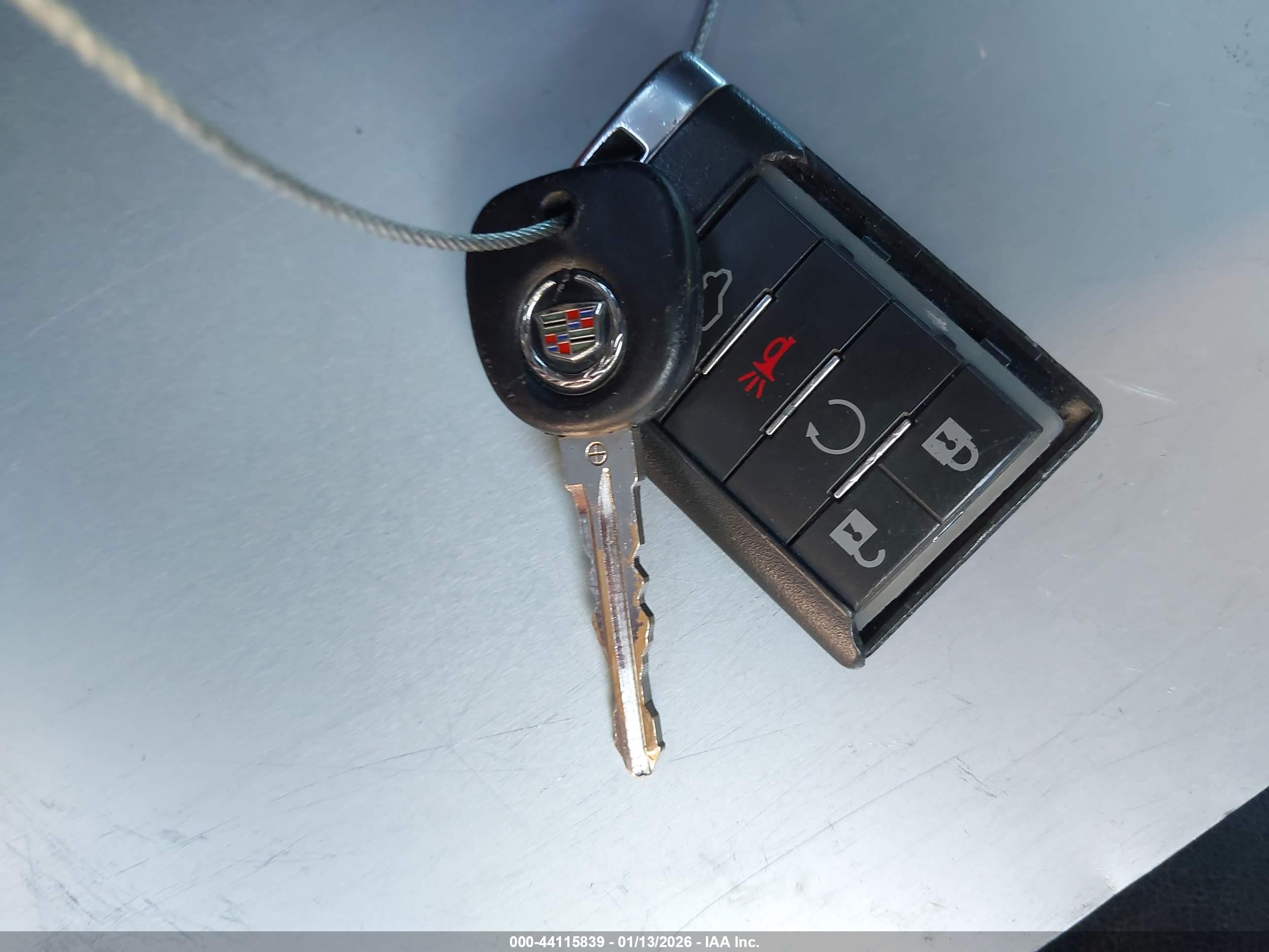 CADILLAC CTS image 11
