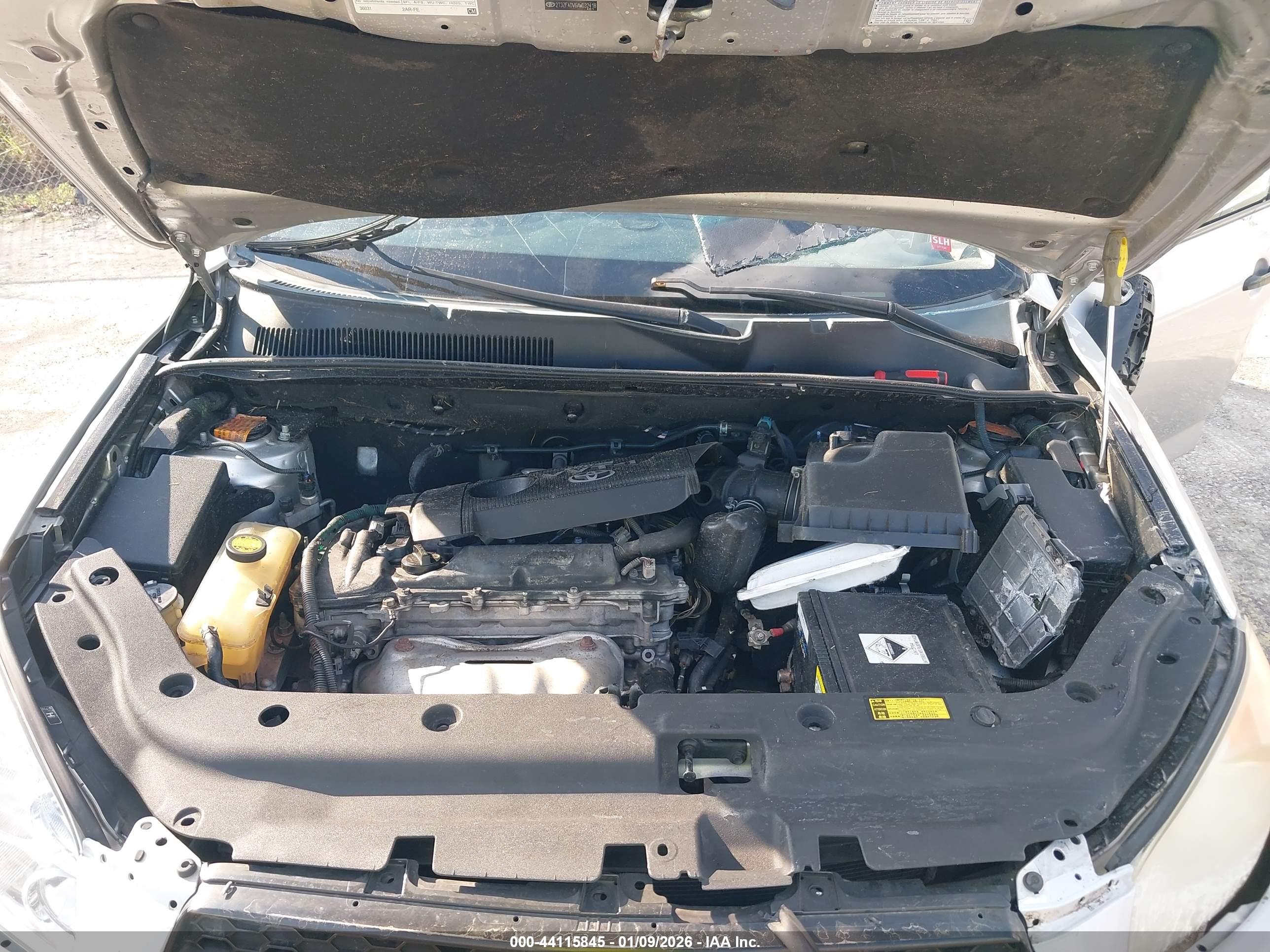 TOYOTA RAV4 image 10