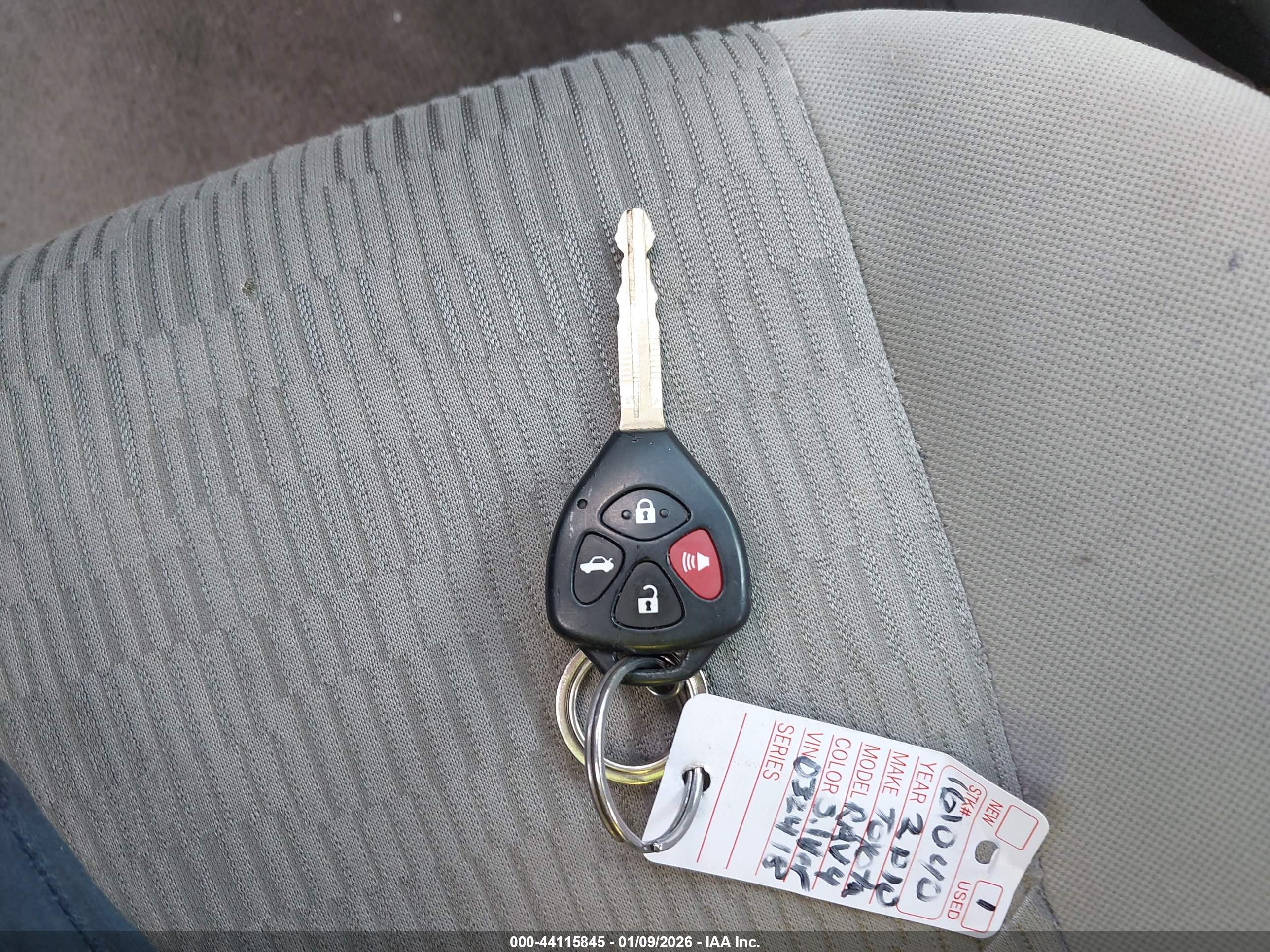 TOYOTA RAV4 image 11