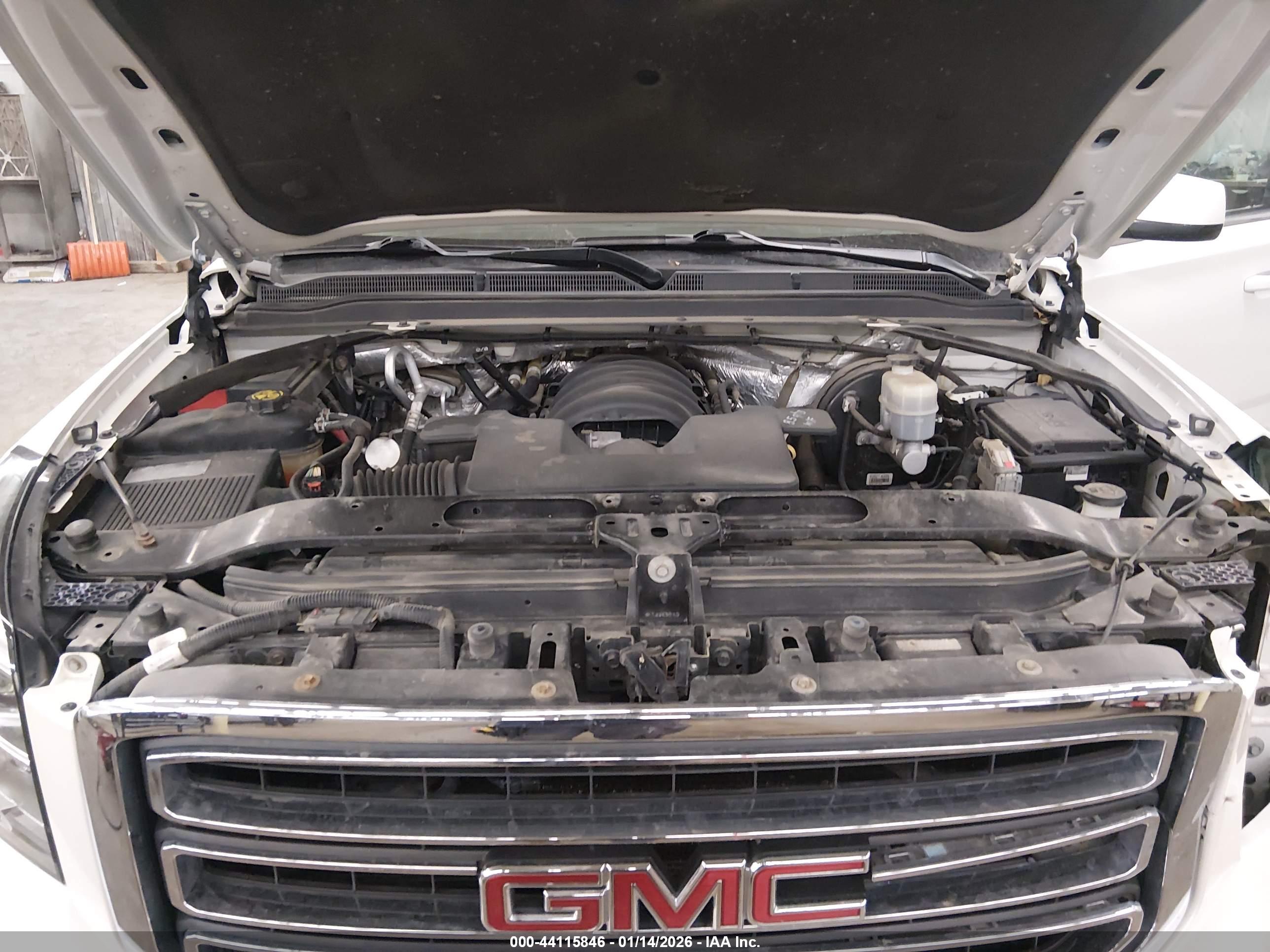 GMC YUKON image 10