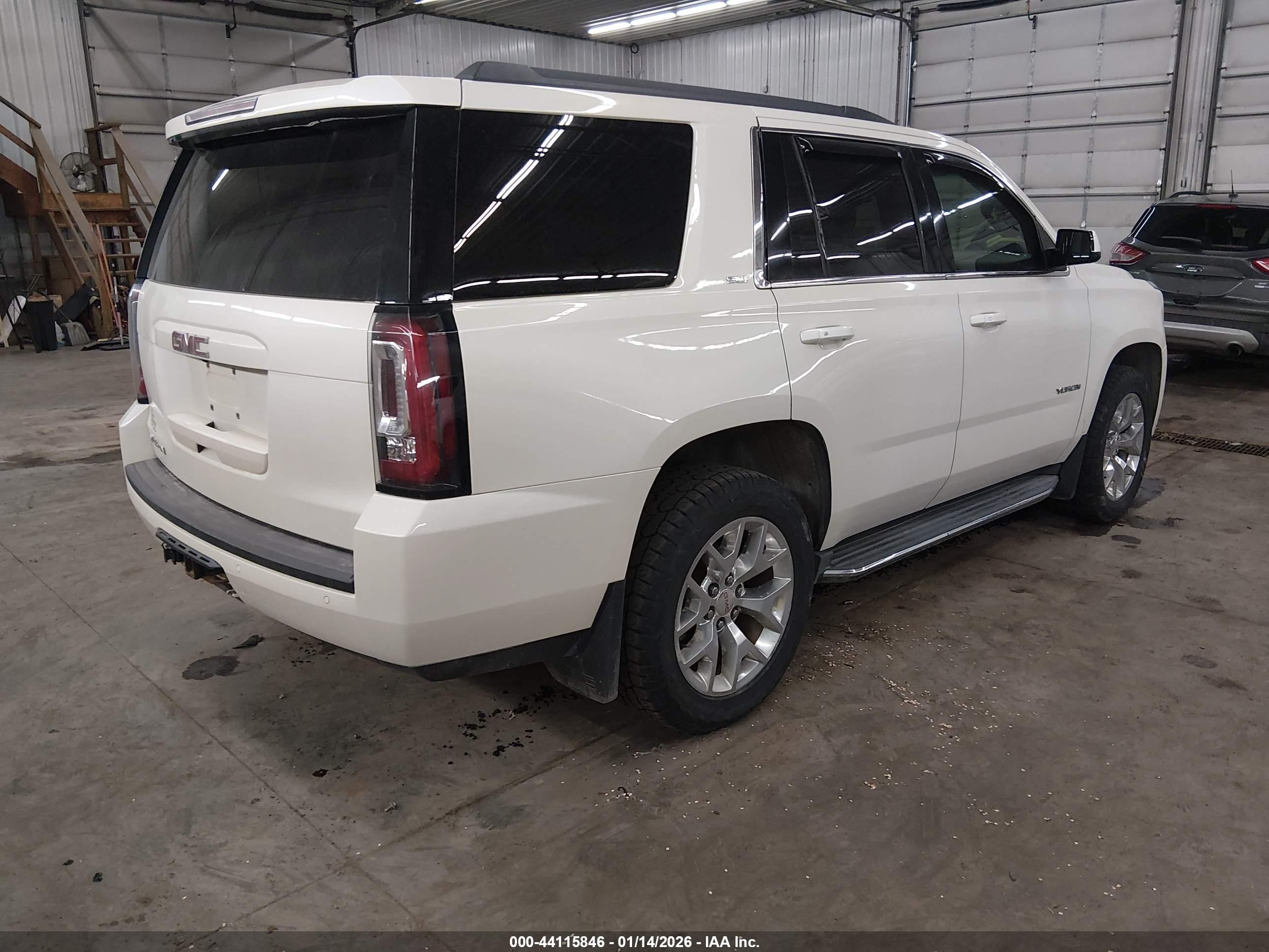 GMC YUKON image 4