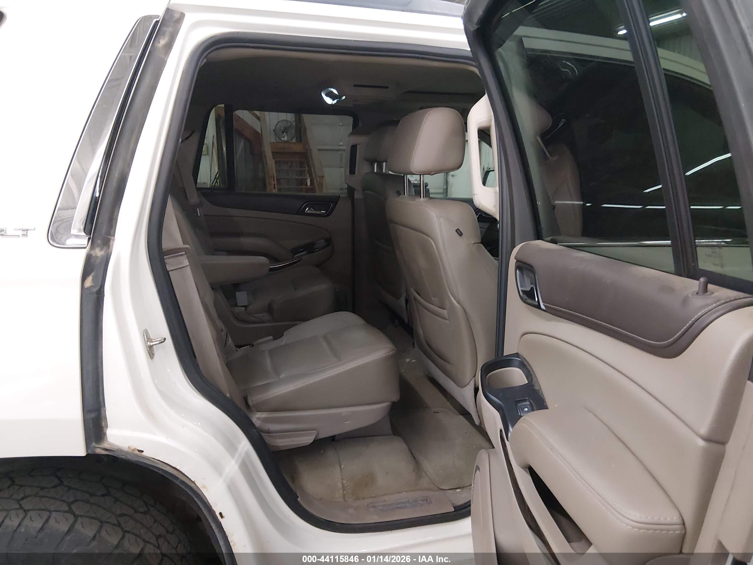 GMC YUKON image 8
