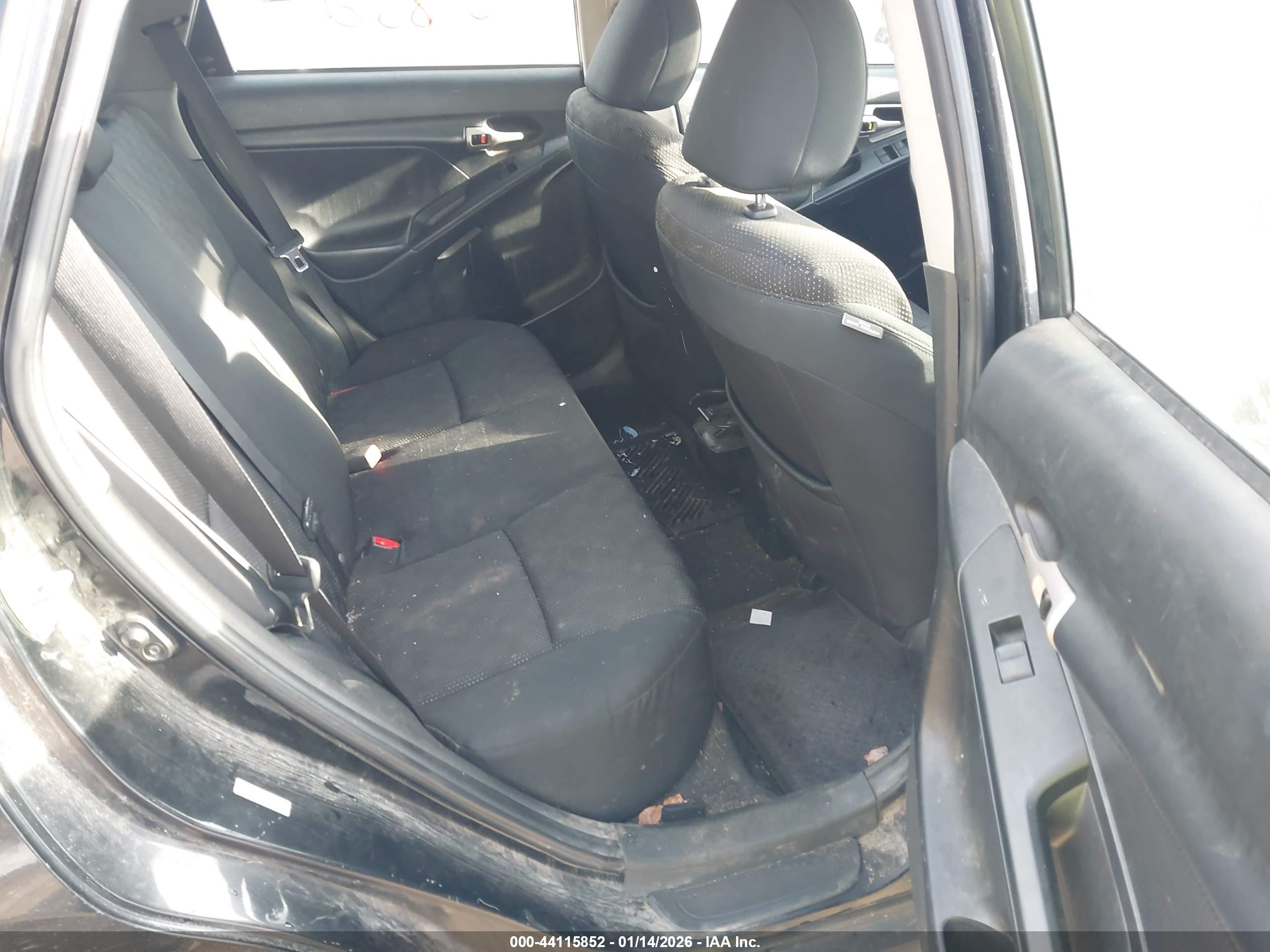 PONTIAC VIBE image 8