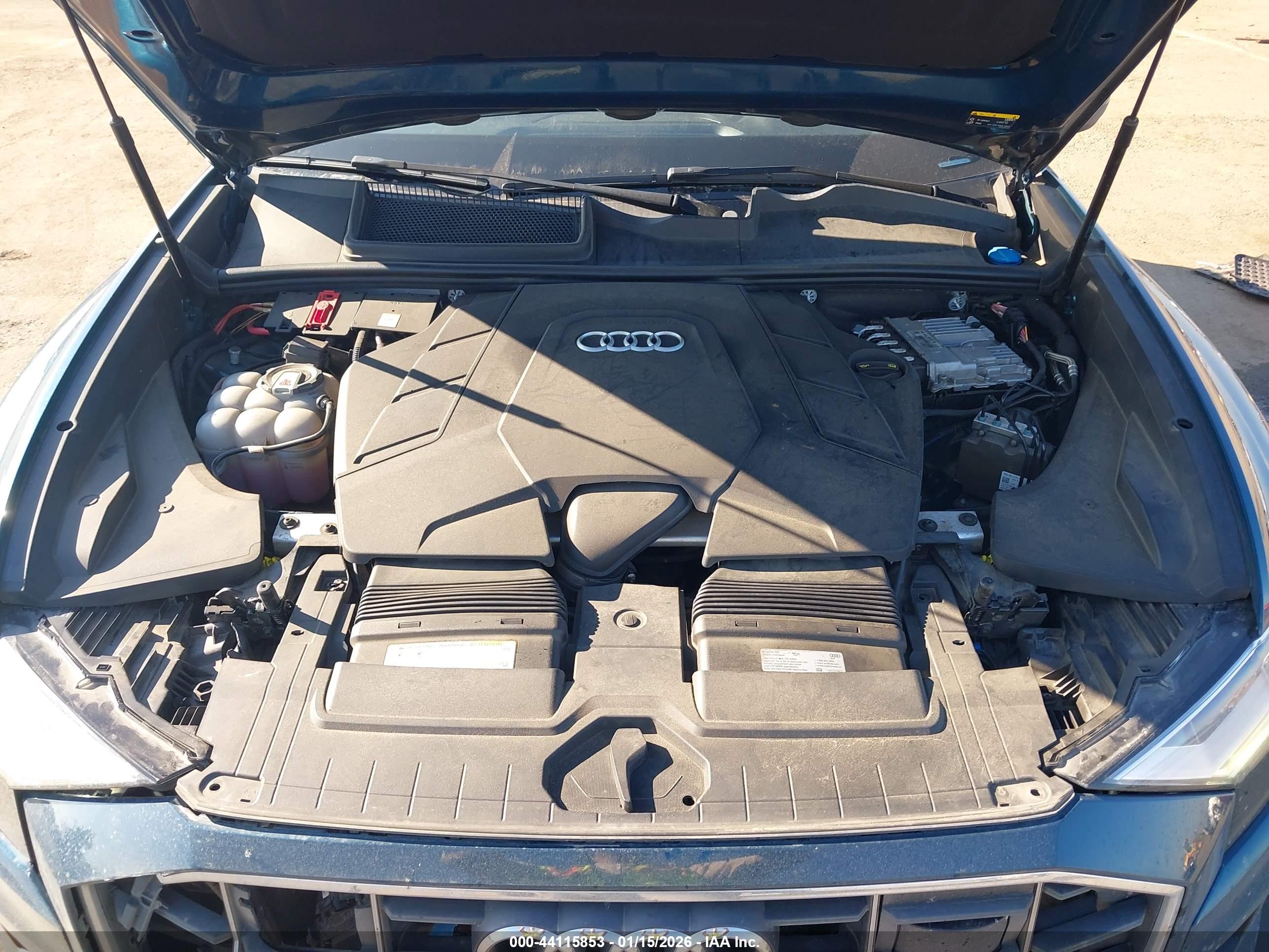 AUDI Q8 image 10