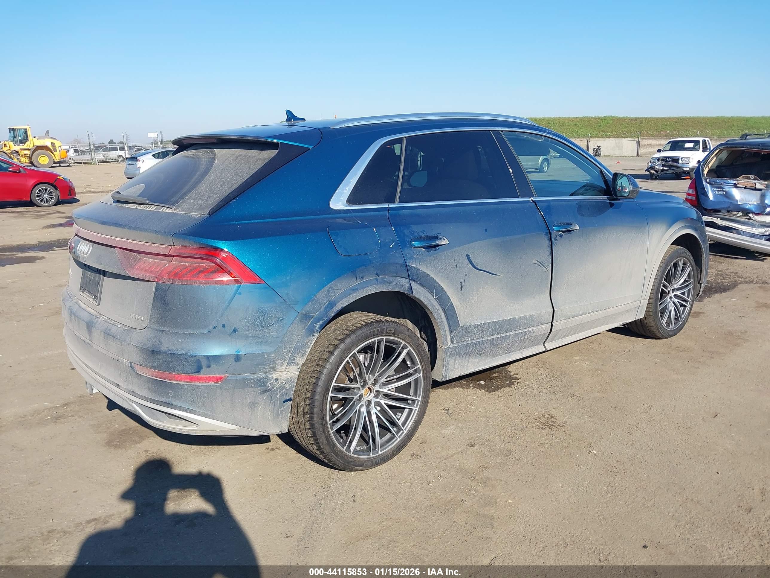 AUDI Q8 image 4