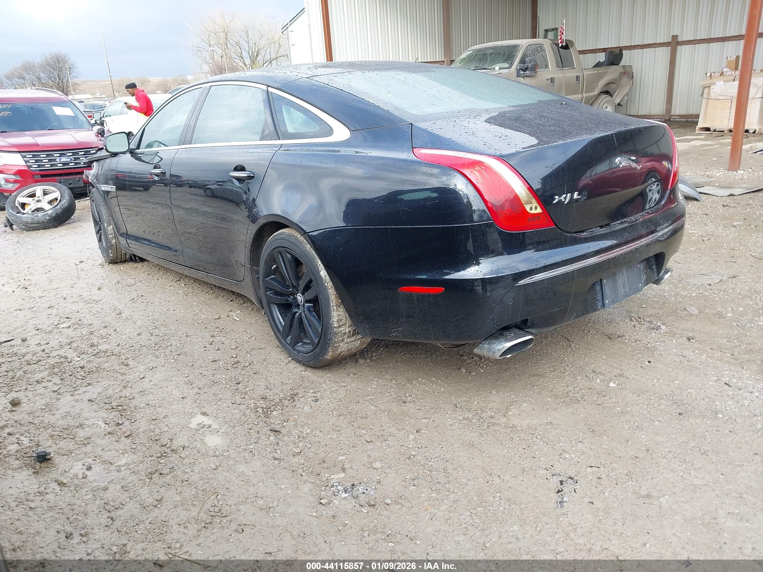 JAGUAR XJ image 3