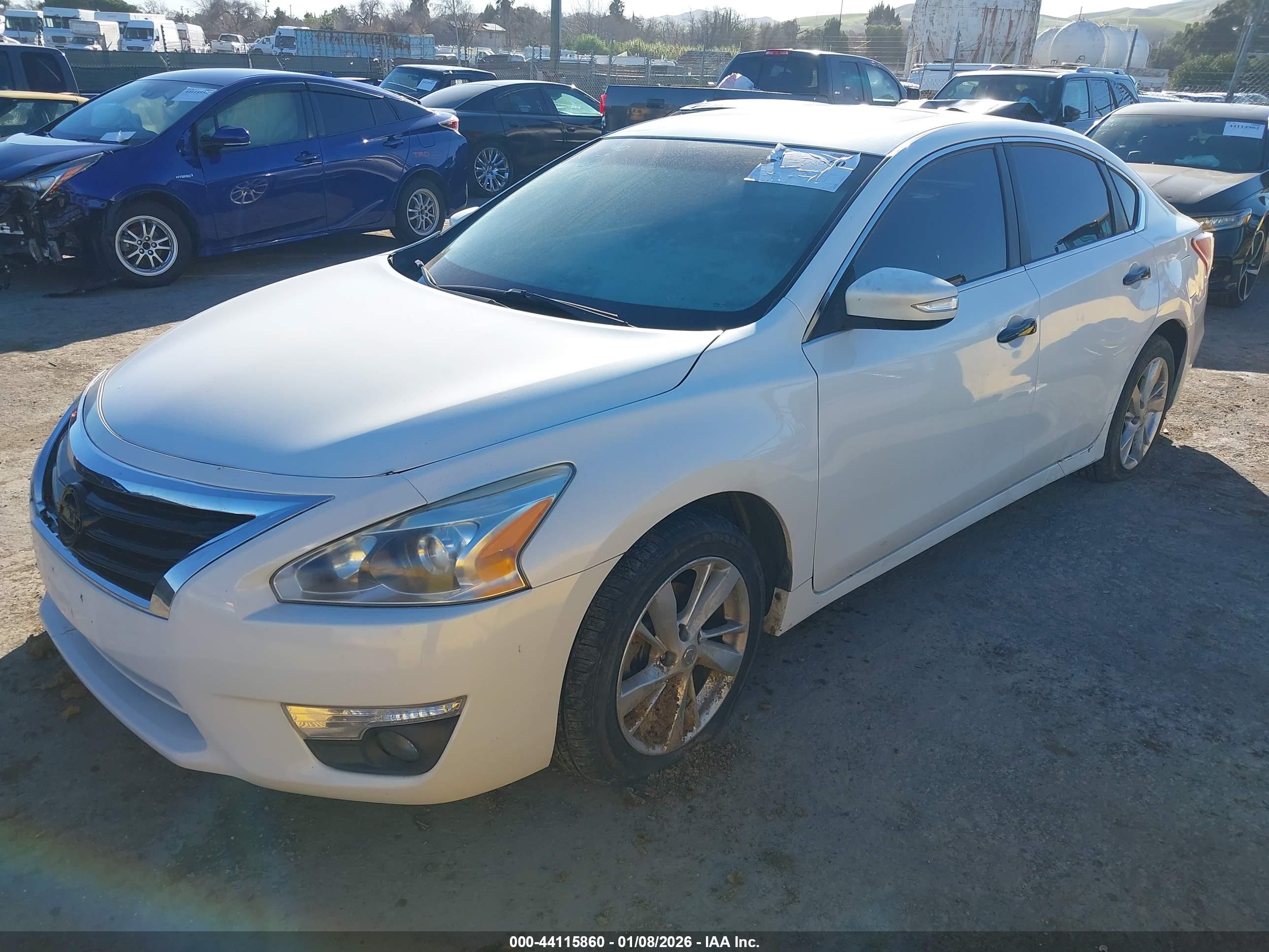 NISSAN ALTIMA image 2
