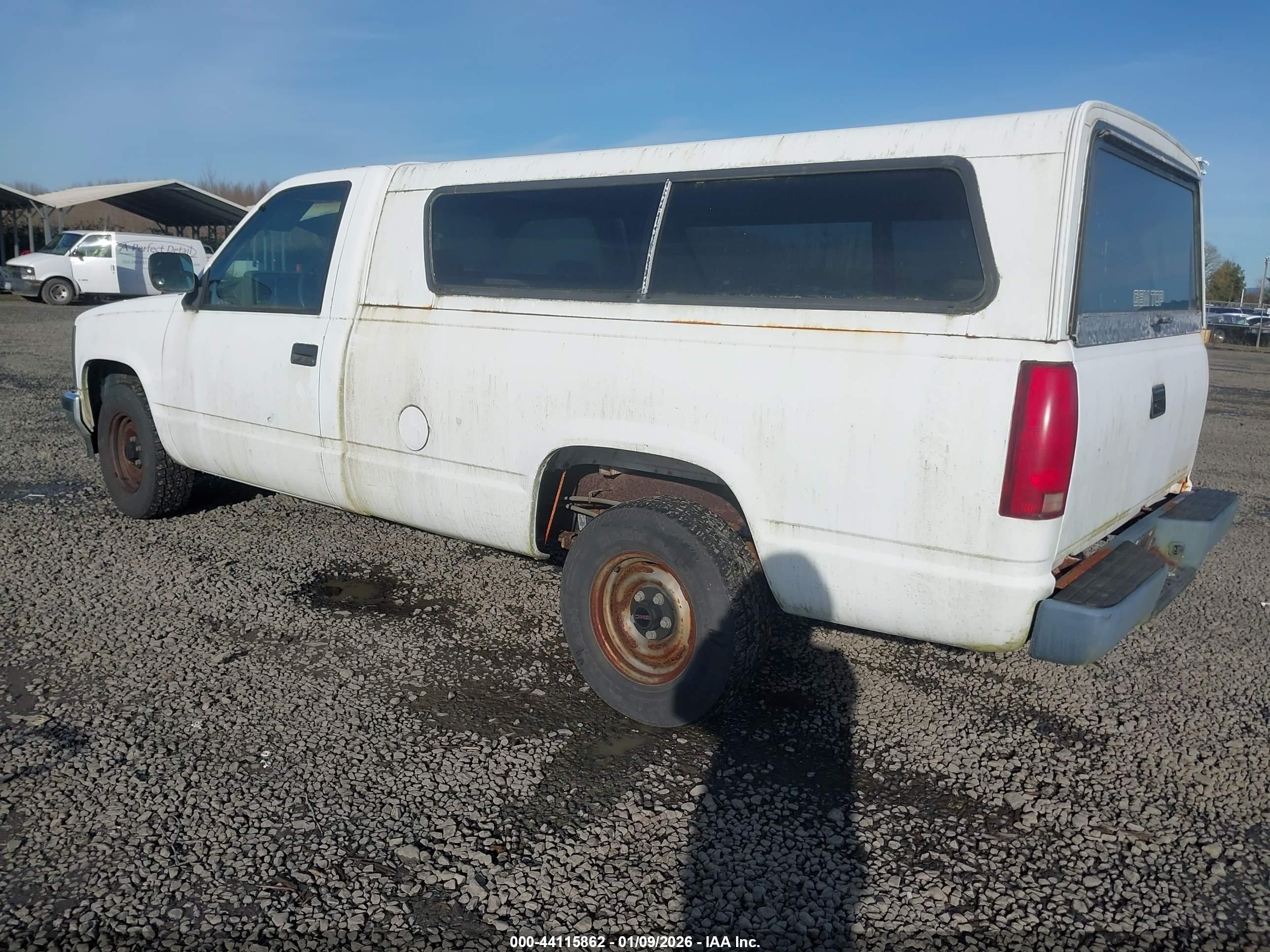 GMC SIERRA image 3