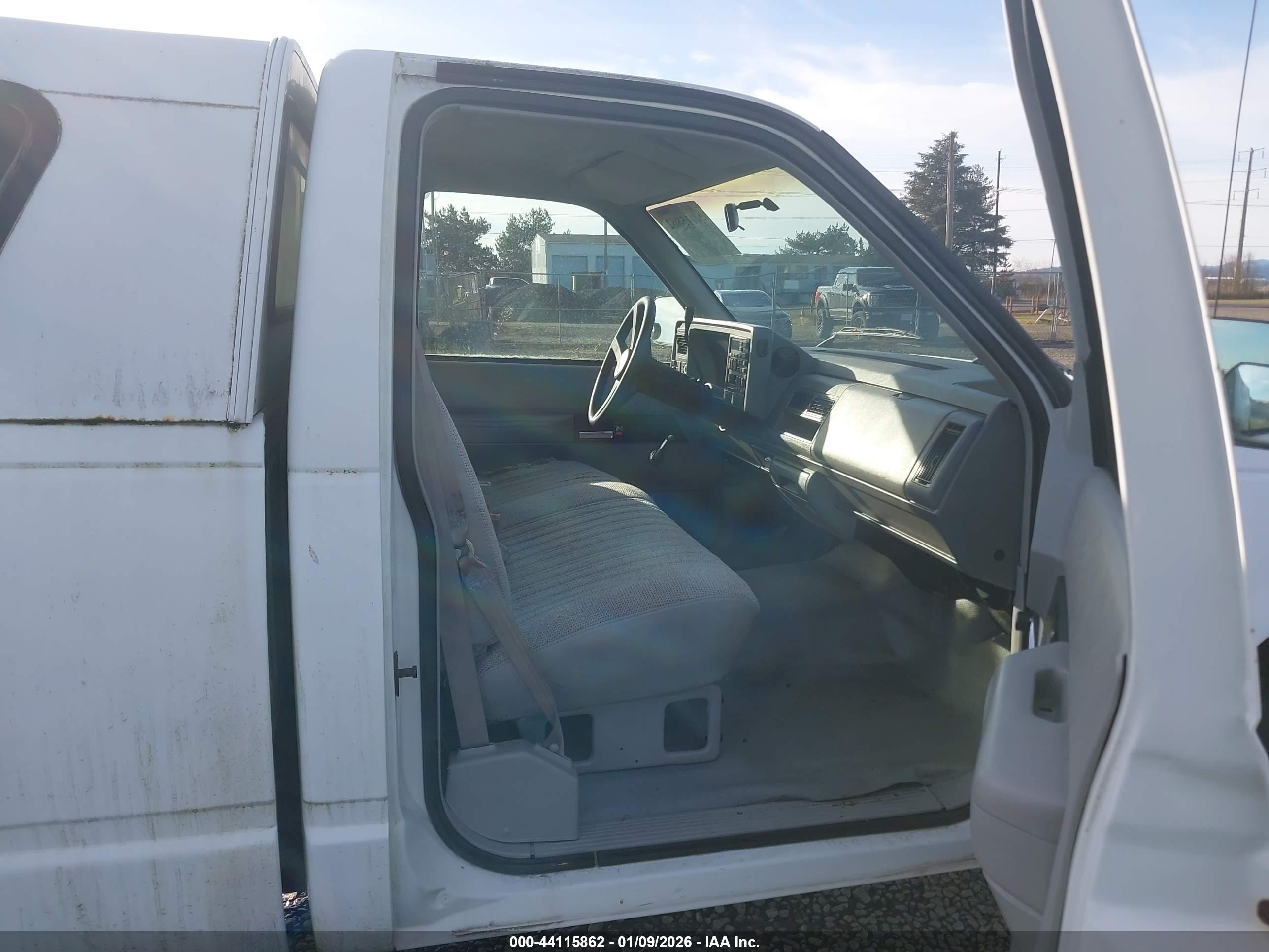 GMC SIERRA image 5
