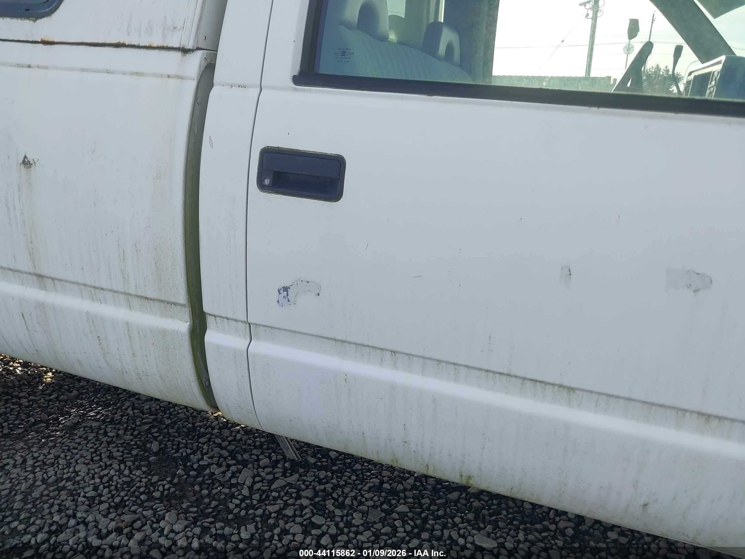 GMC SIERRA image 6