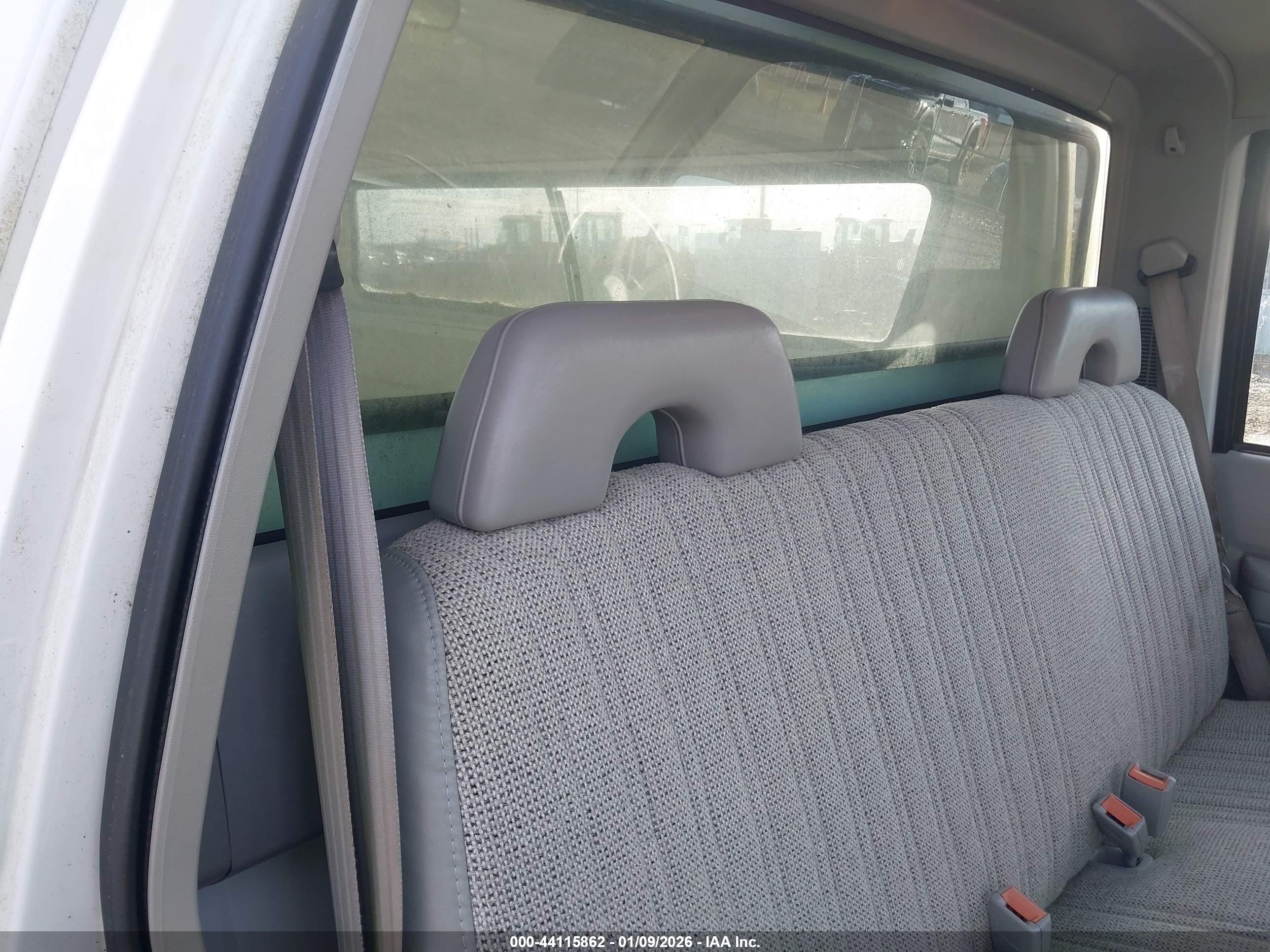 GMC SIERRA image 8