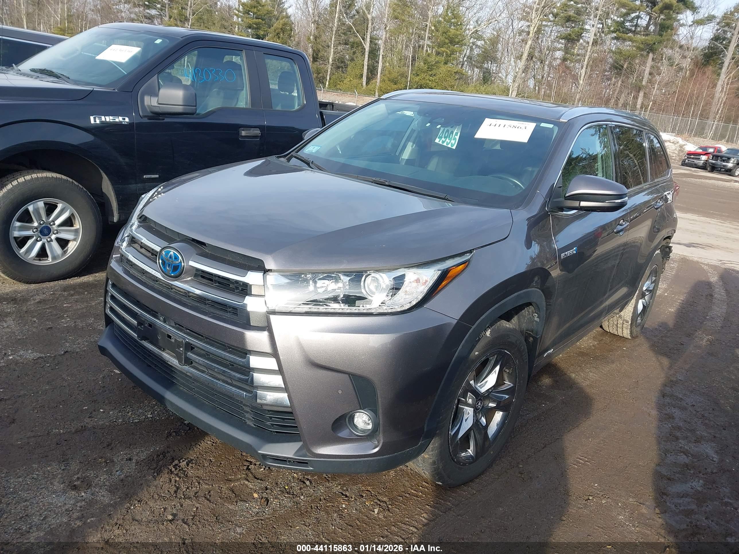 TOYOTA HIGHLANDER image 2