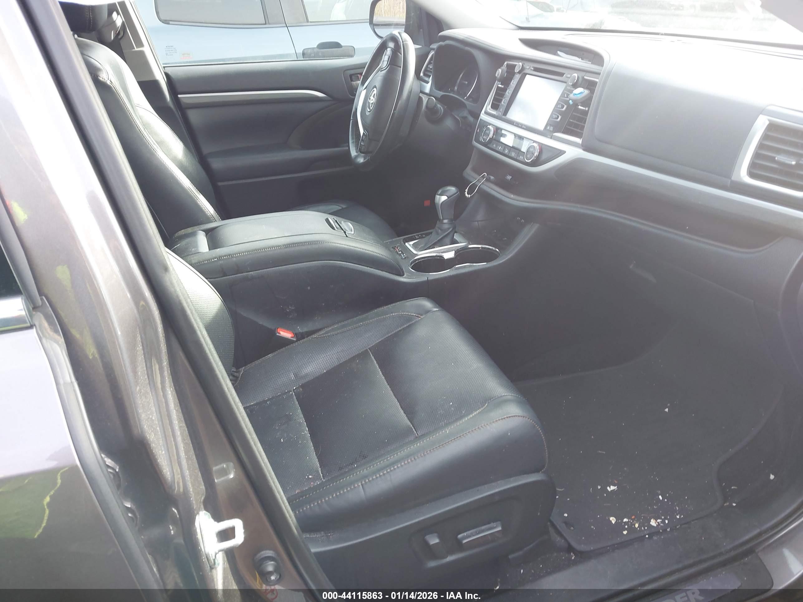 TOYOTA HIGHLANDER image 5