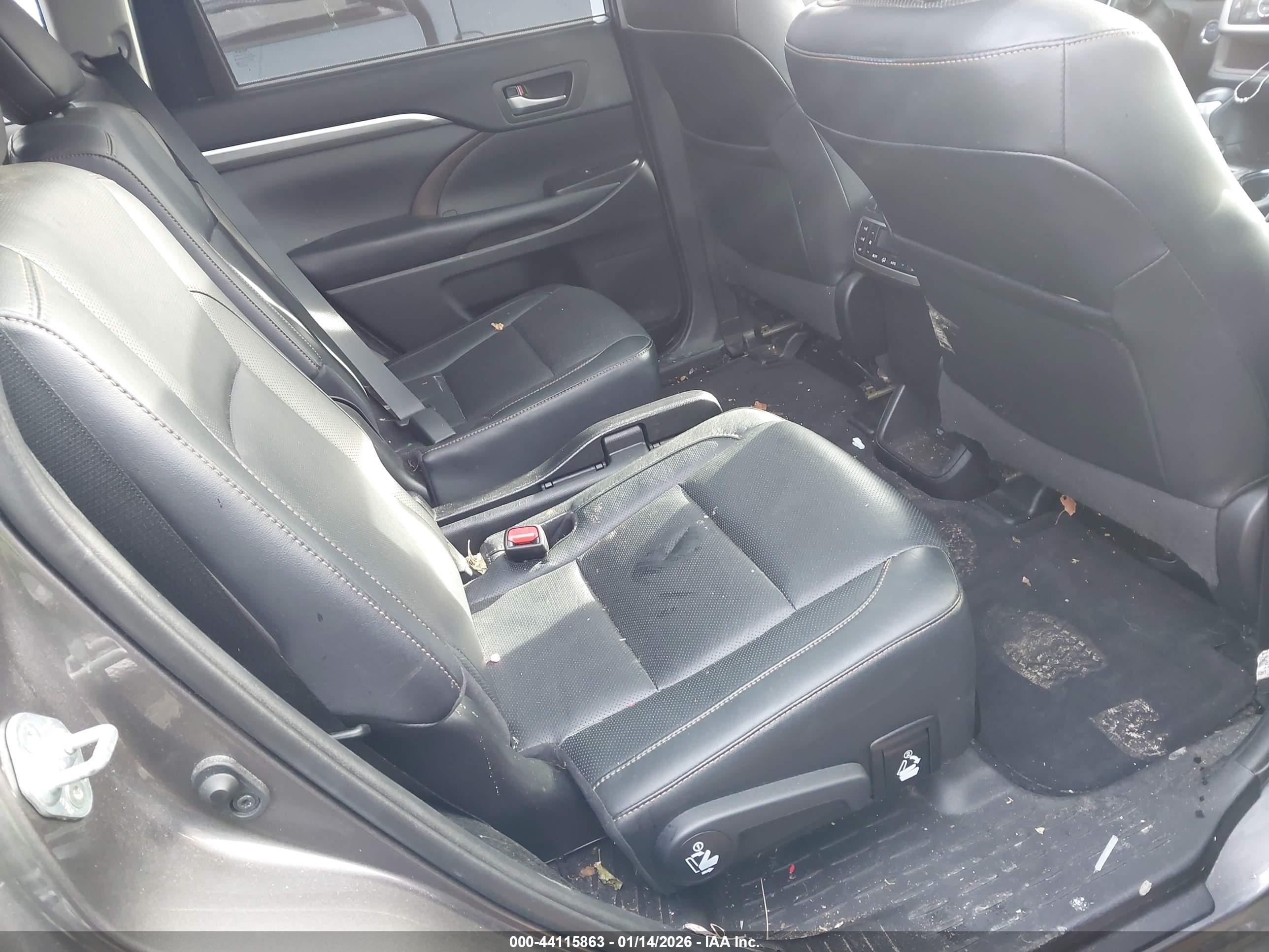 TOYOTA HIGHLANDER image 8