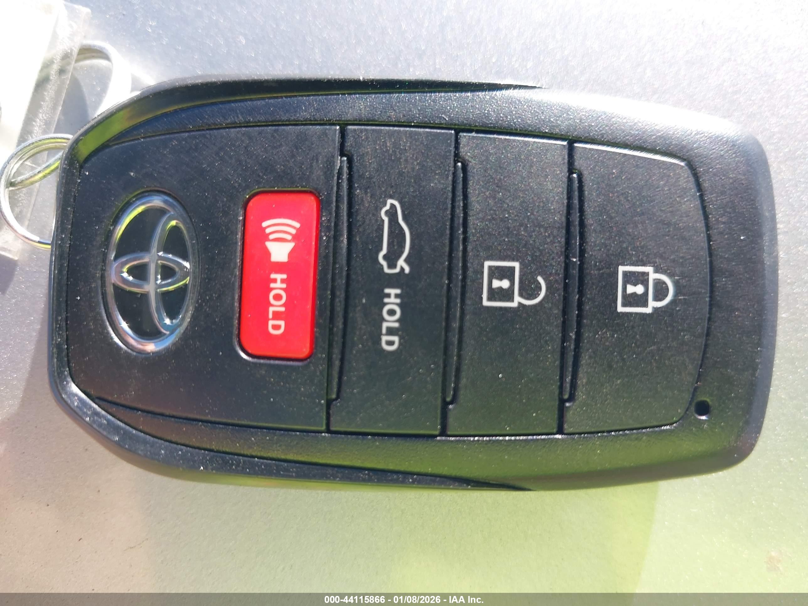 TOYOTA CAMRY image 11