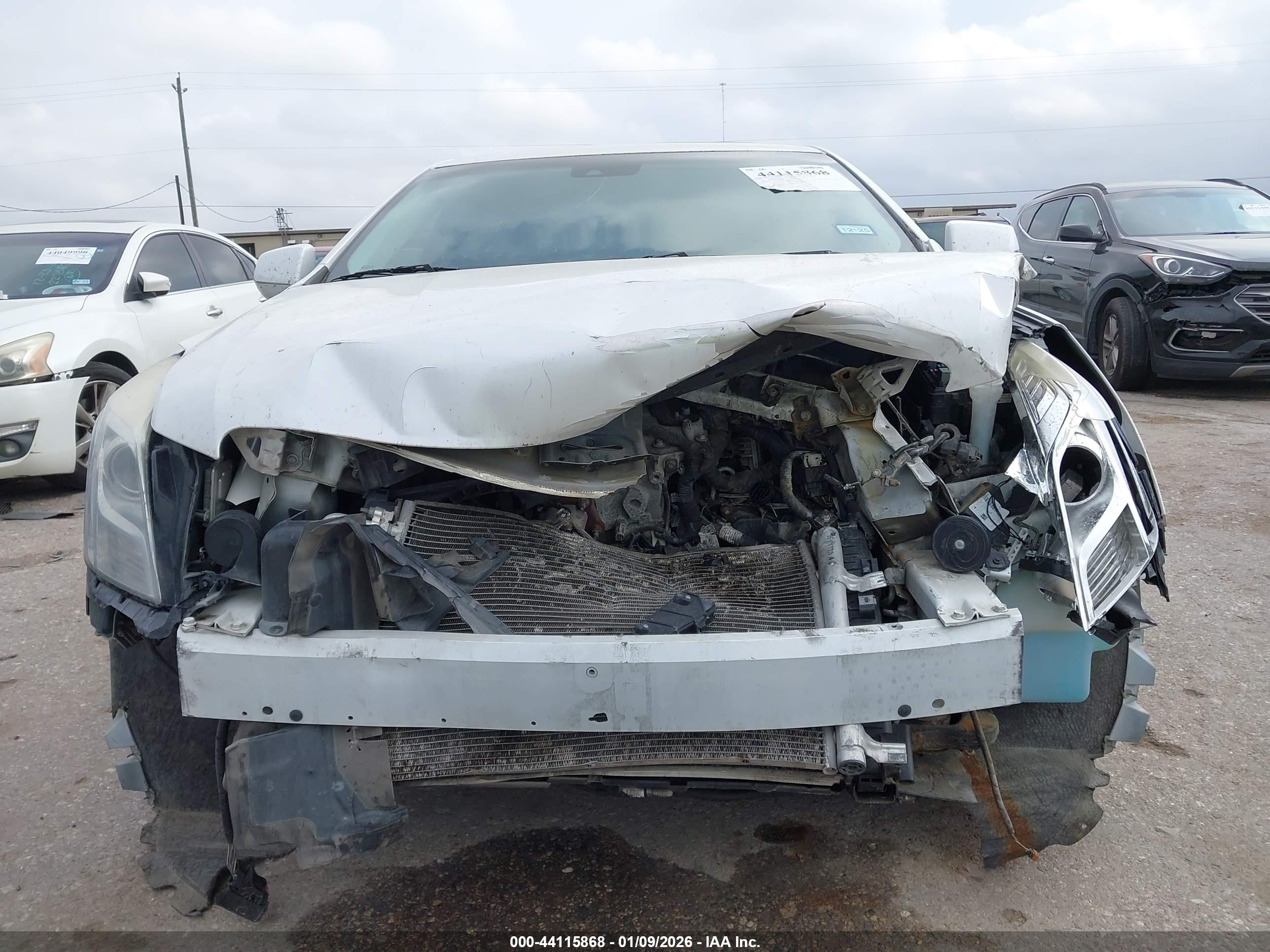 CADILLAC XTS image 6