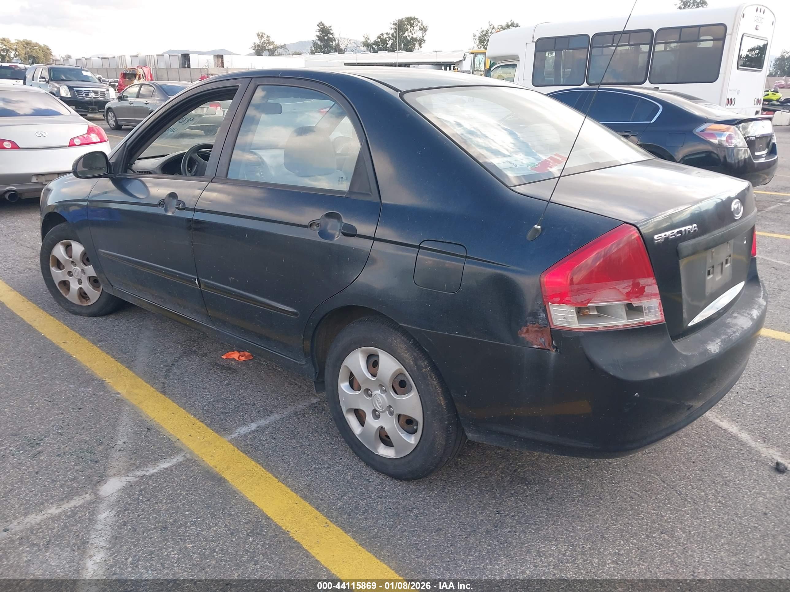 KIA SPECTRA image 3